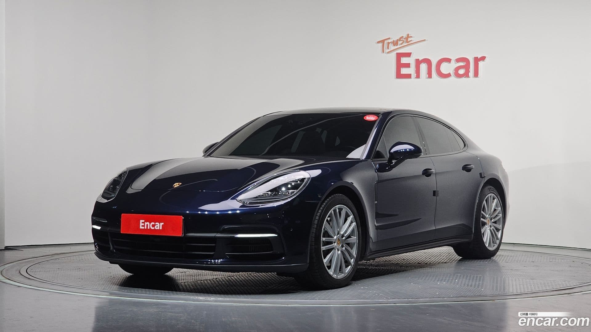 Main__Slider__Photo:Panamera Porsche 2018.4-0