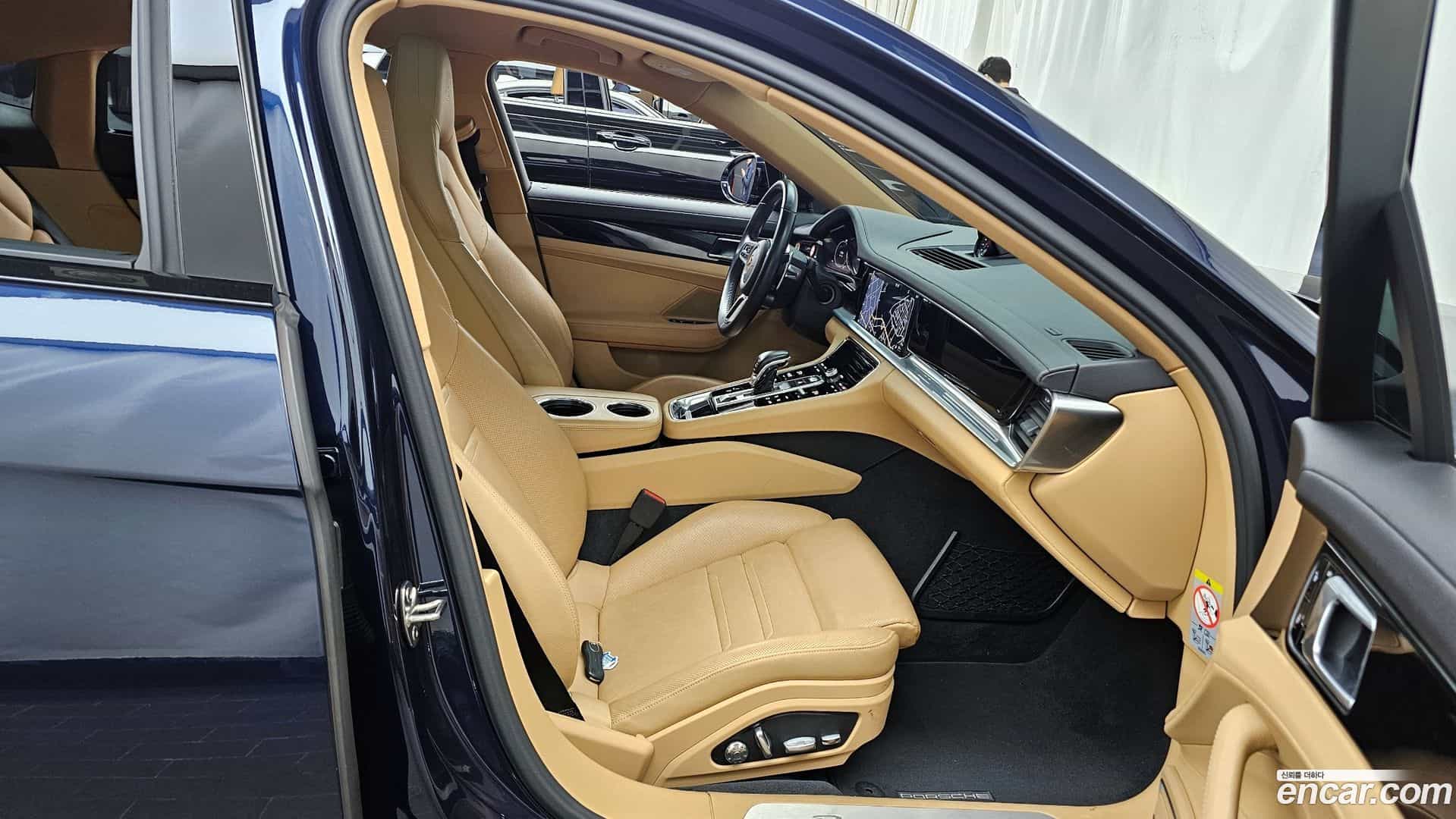 Panamera Porsche 2018.4-OPTION-015