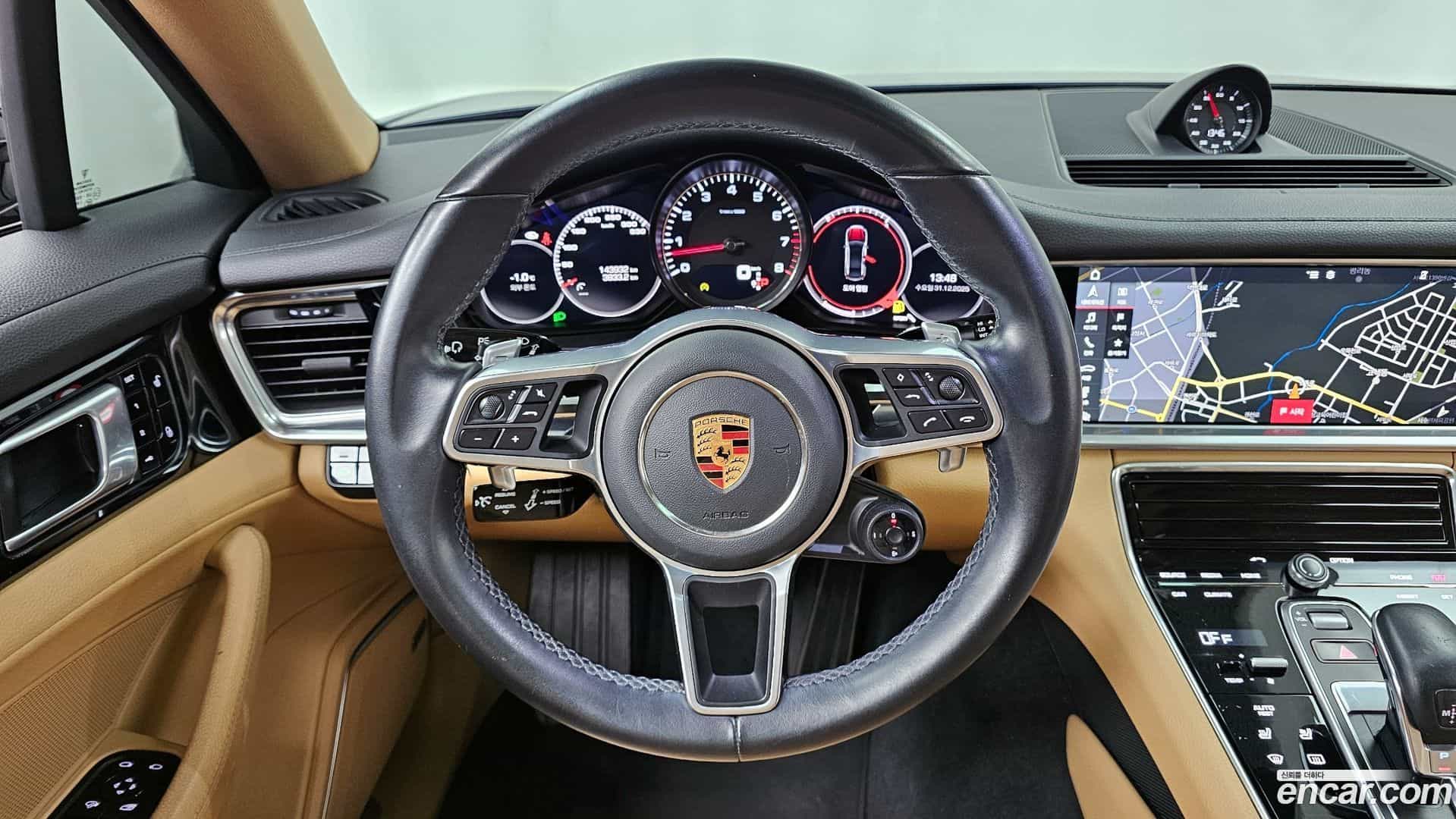 Panamera Porsche 2018.4-OPTION-017