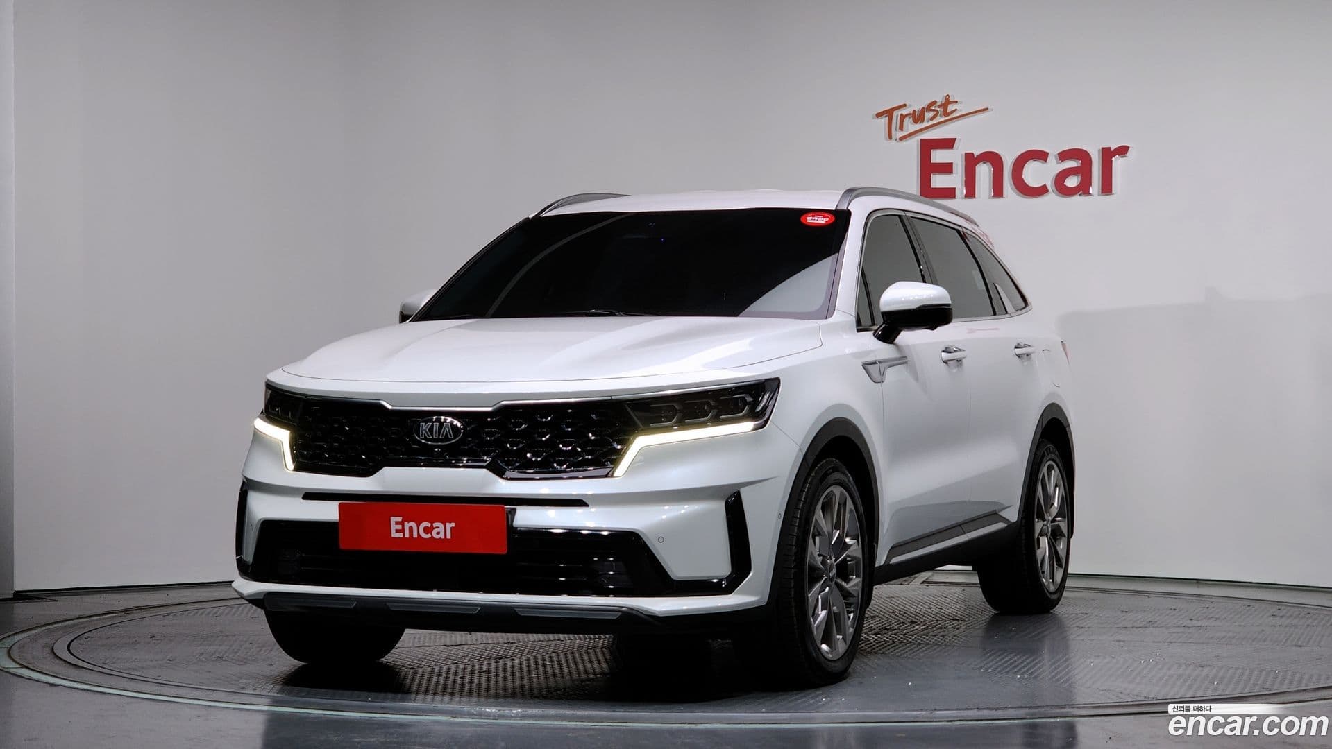 Main__Slider__Photo:Sorento Kia 2020.8-0