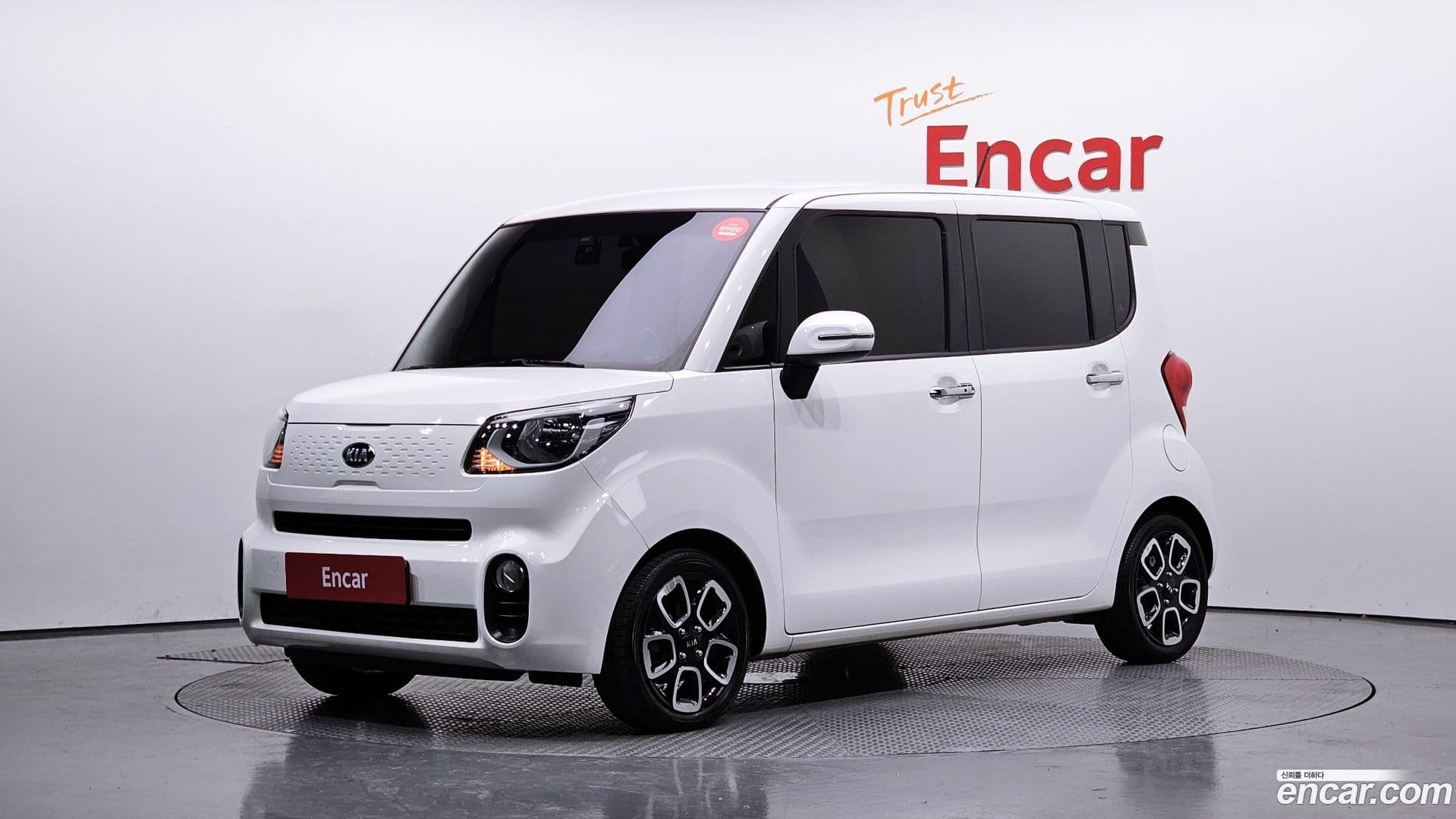Main__Slider__Photo:RAY Kia 2019.4-0
