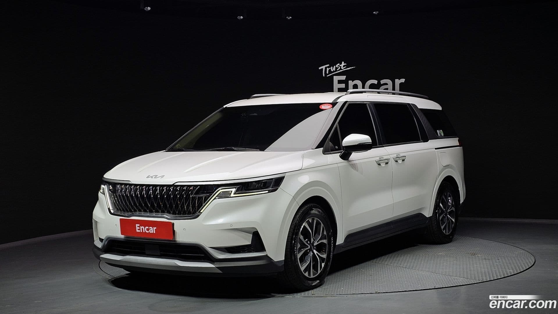 Main__Slider__Photo:Canival Kia 2021.11-0