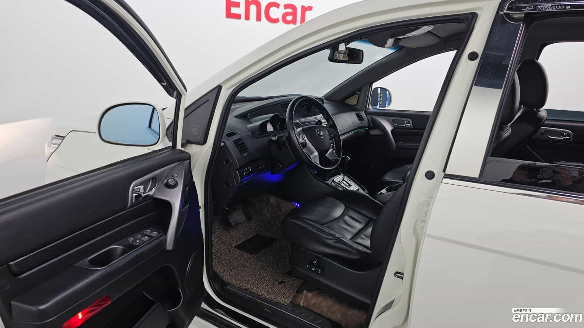 KORANDO KG Mobility 2018.5-INNER-010