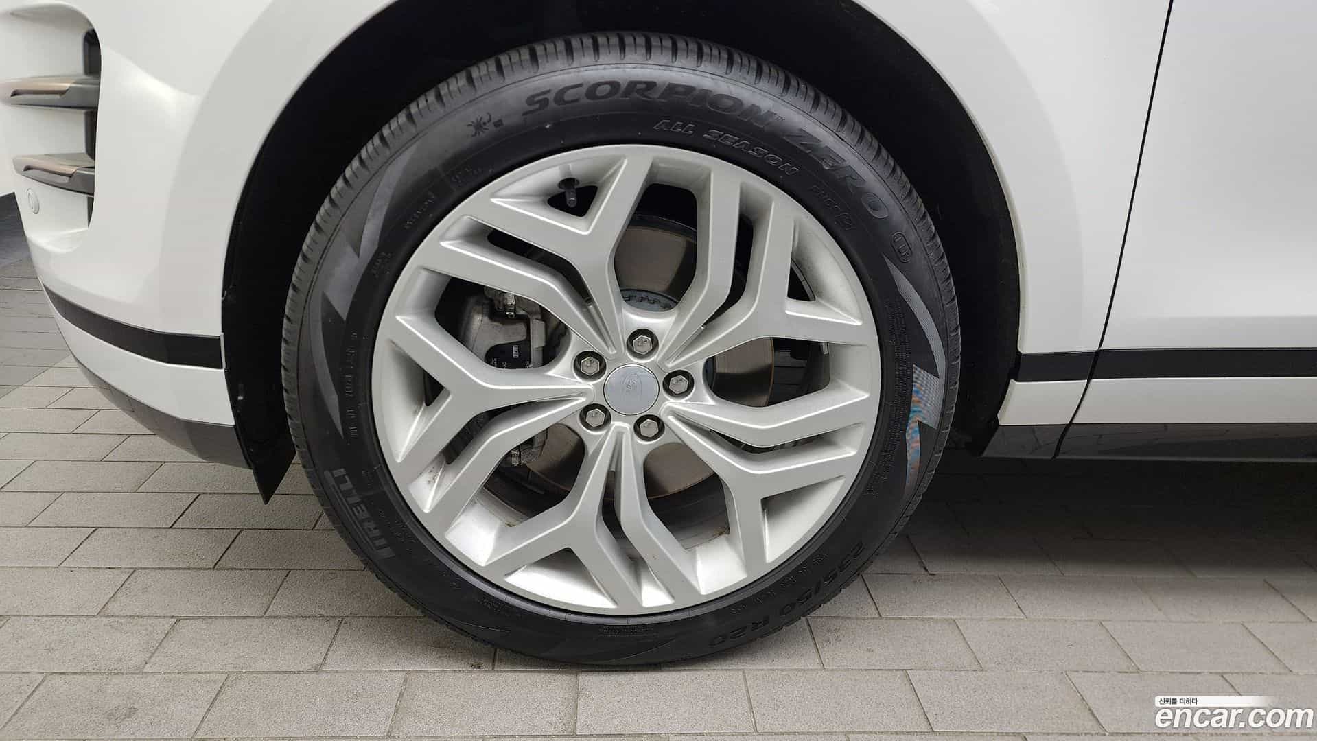 Range Rover Evoque Land Rover 2022.2-OUTER-005