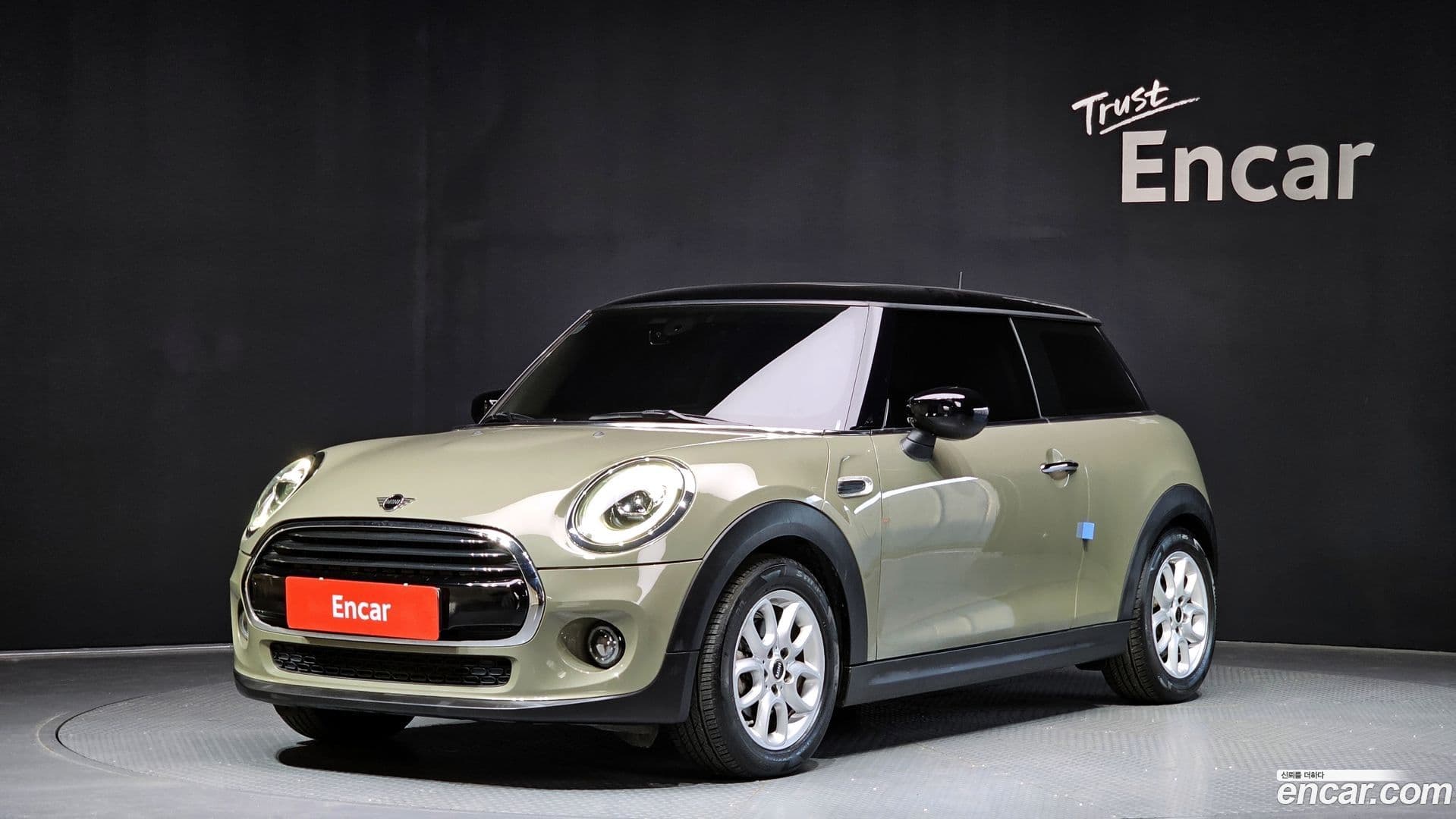 Main__Slider__Photo:Cooper Mini 2020.8-0