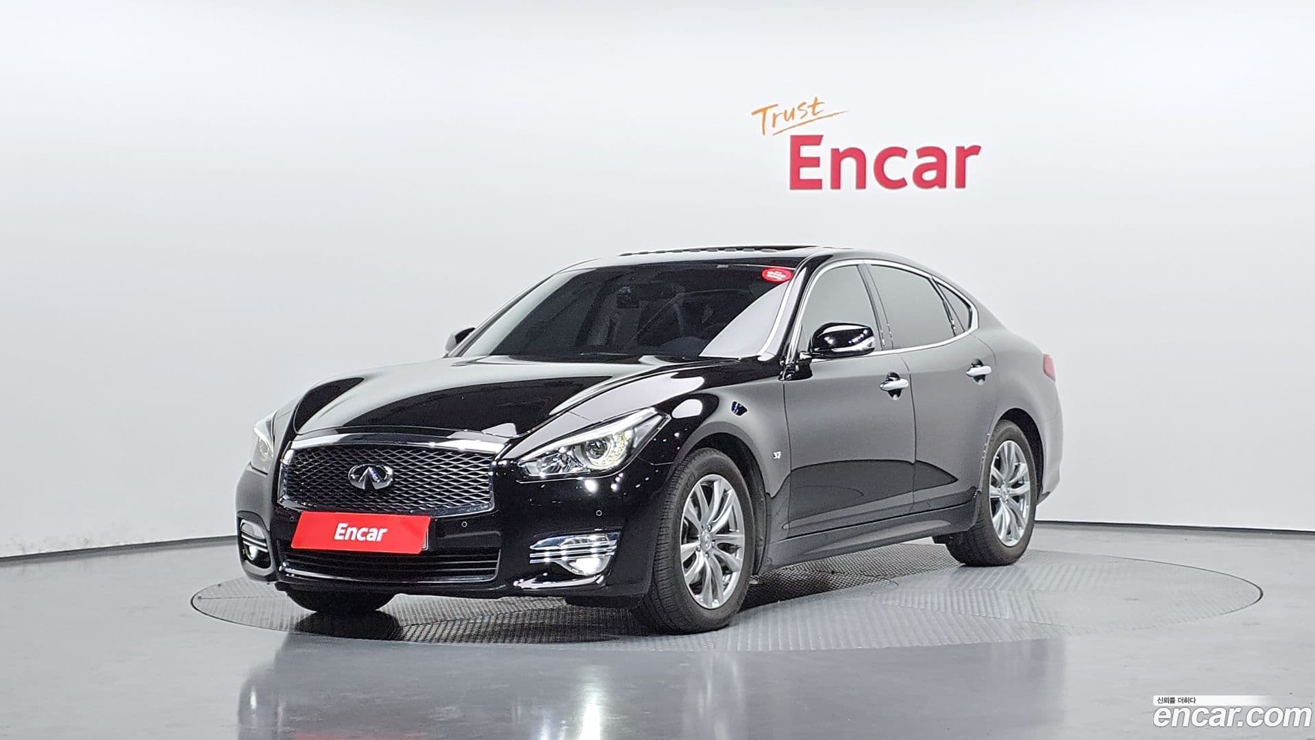 Main__Slider__Photo:Q70 Infiniti 2018.7-0