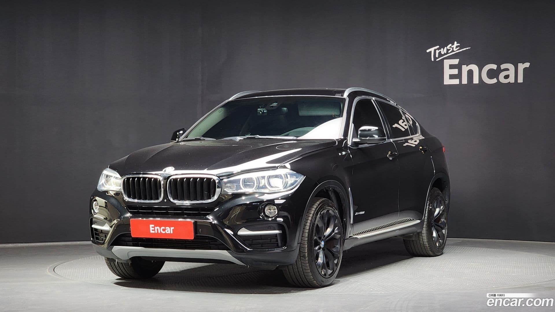 Main__Slider__Photo:X6 BMW 2017.10-0