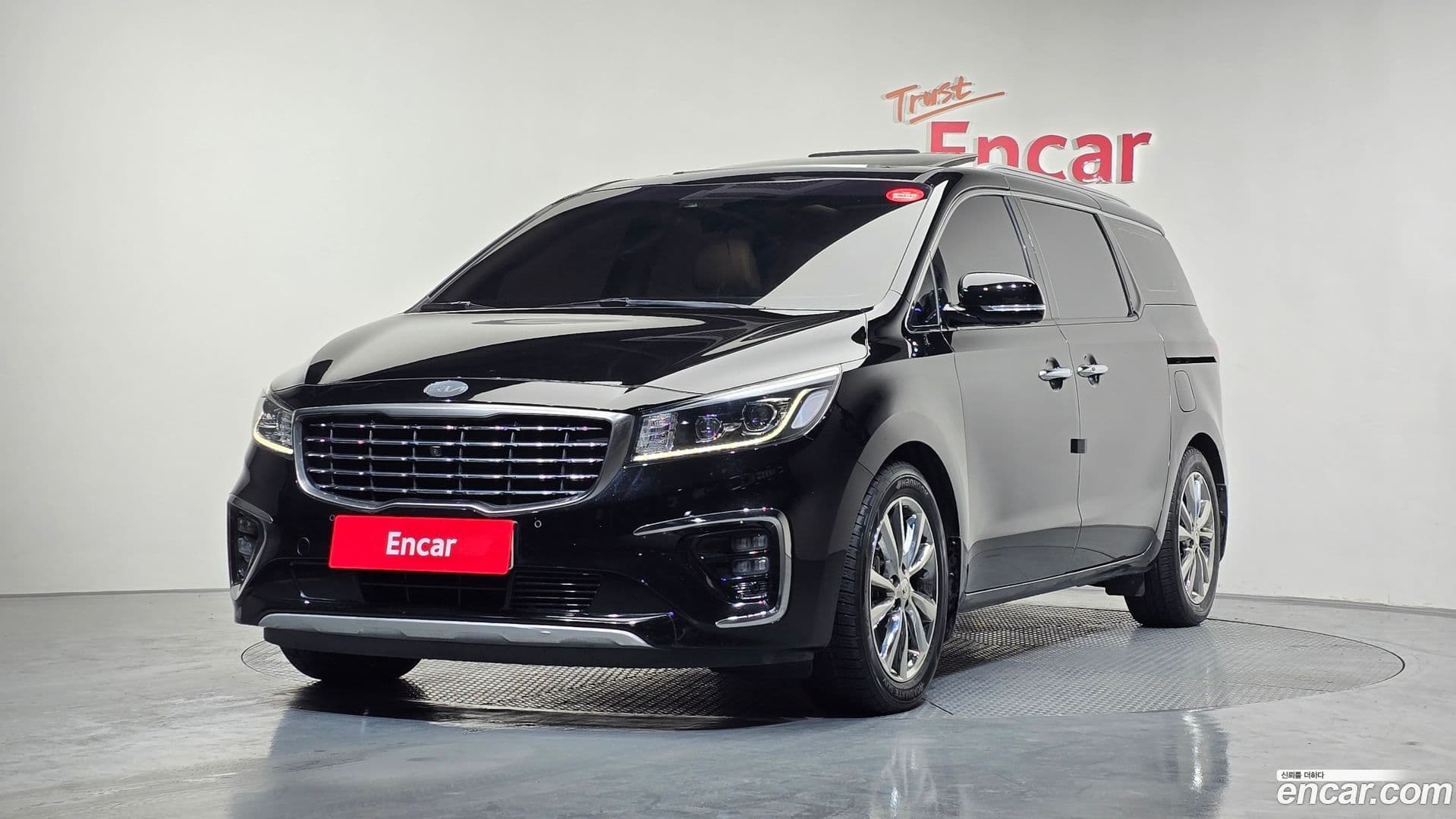 Main__Slider__Photo:Canival Kia 2018.9-0