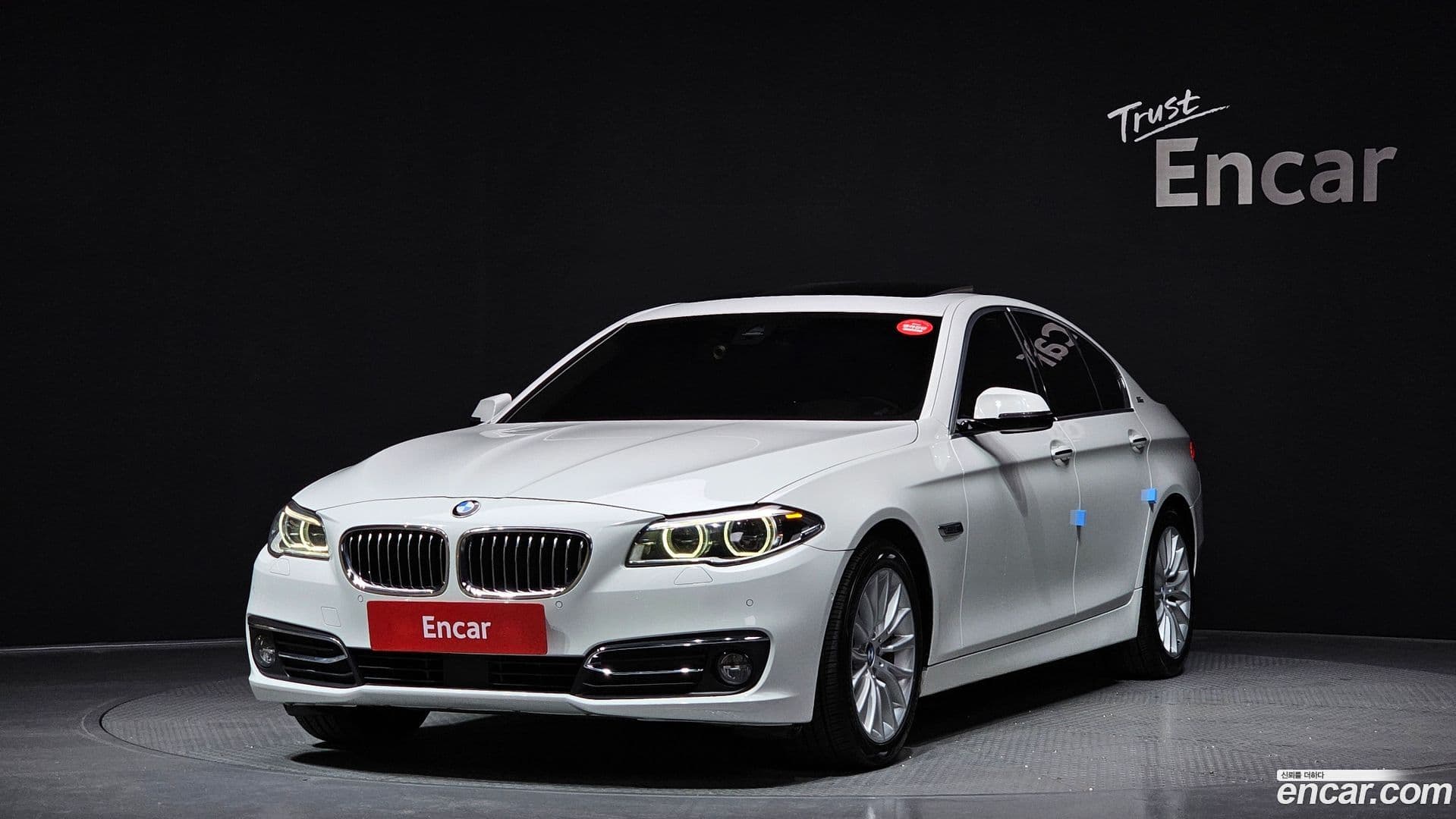 Main__Slider__Photo:5-Series BMW 2016.11-0