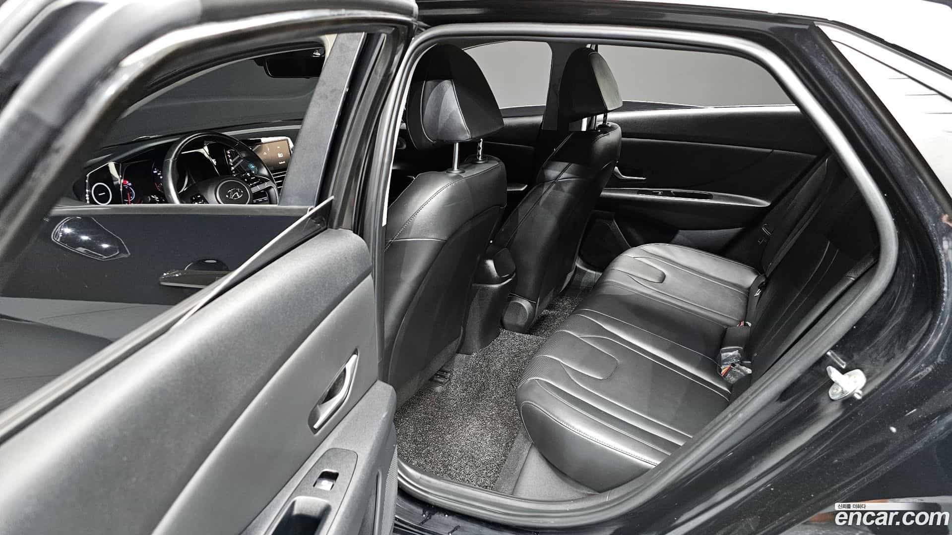 AVANTE Hyundai 2020.5-OPTION-015