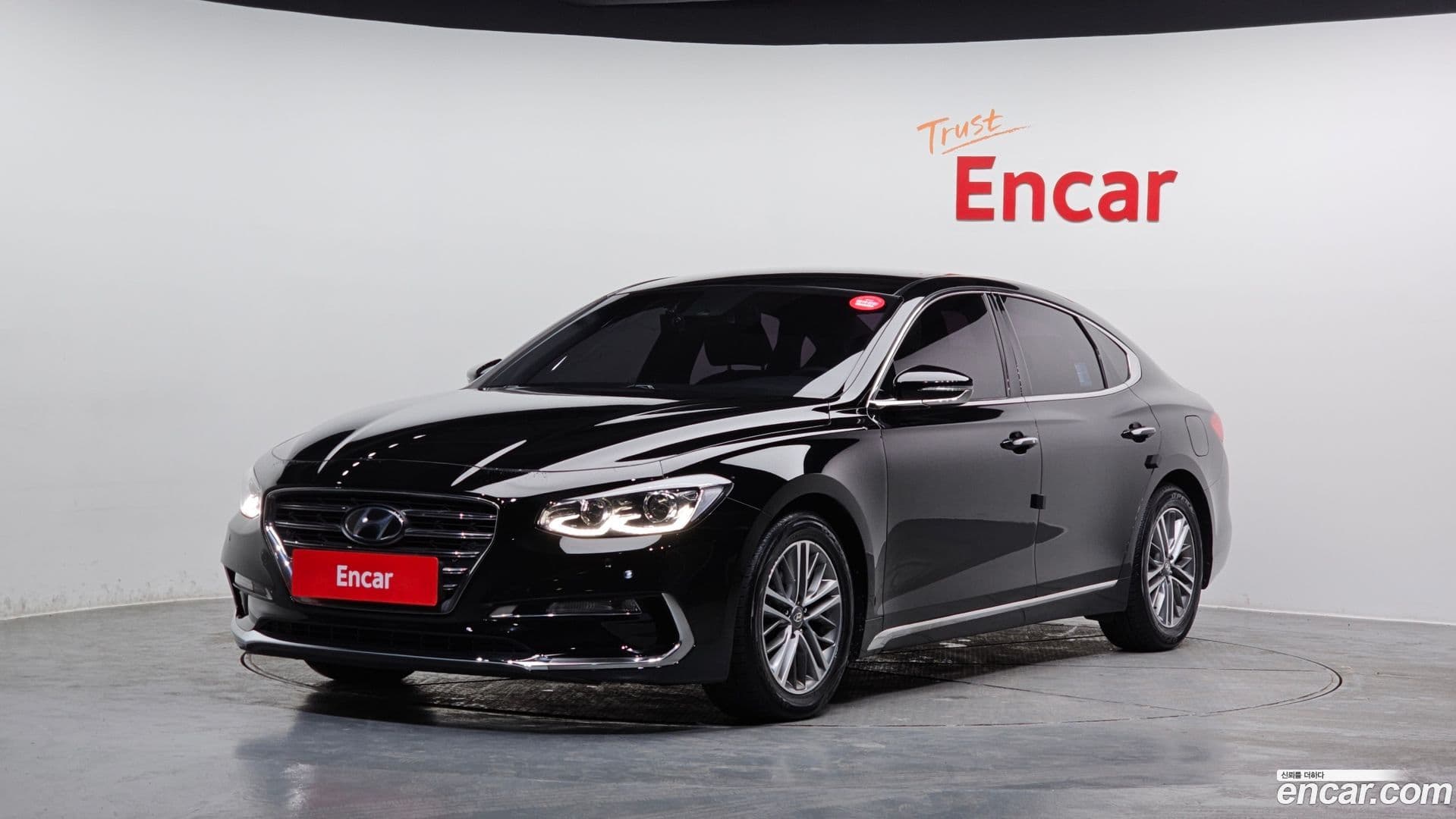 Main__Slider__Photo:Grandeur Hyundai 2018.2-0
