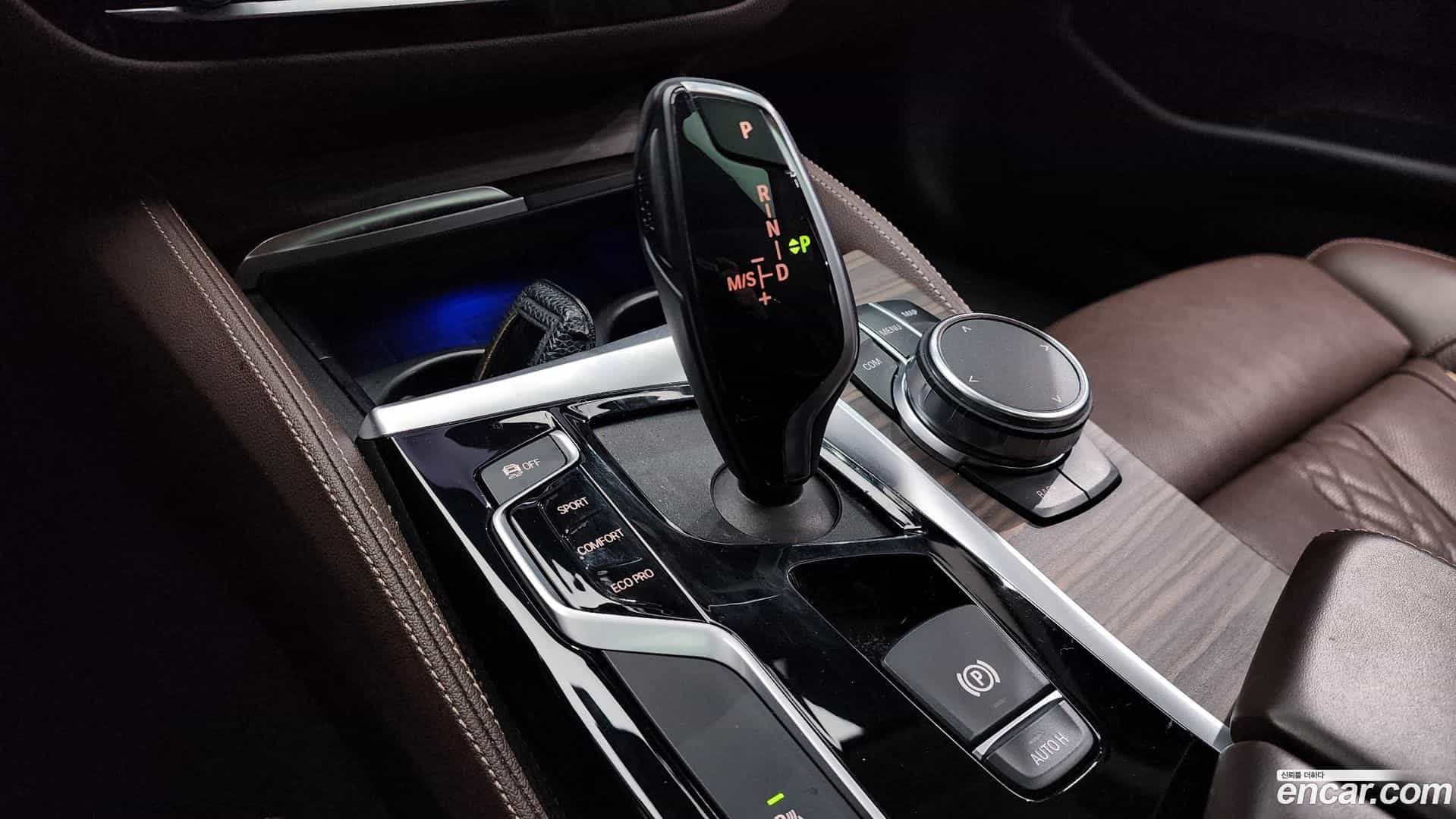5-Series BMW 2019.6-INNER-009