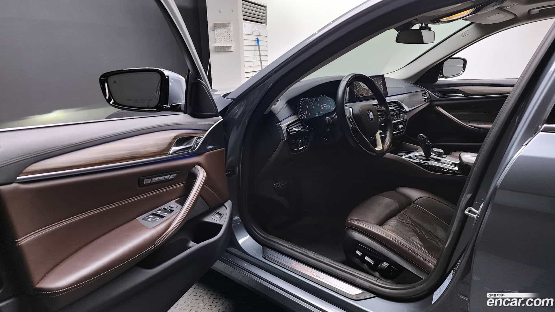 5-Series BMW 2019.6-INNER-010