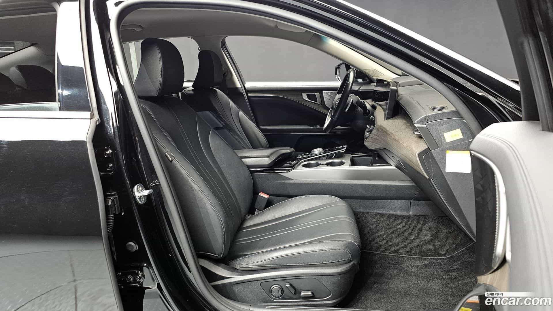 K8 Kia 2022.1-INNER-010