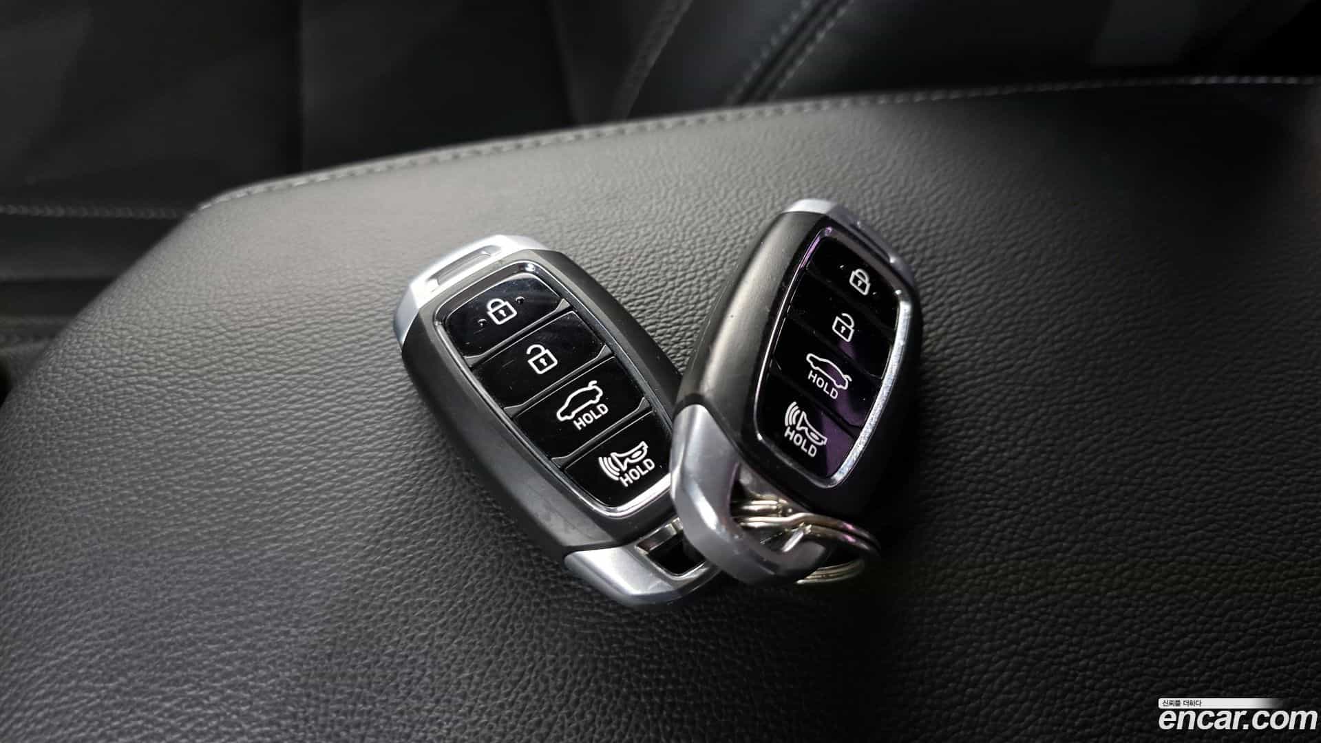 Grandeur Hyundai 2017.1-OPTION-023