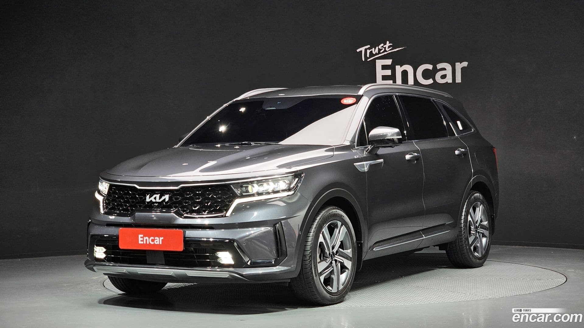 Main__Slider__Photo:Sorento Kia 2021.9-0