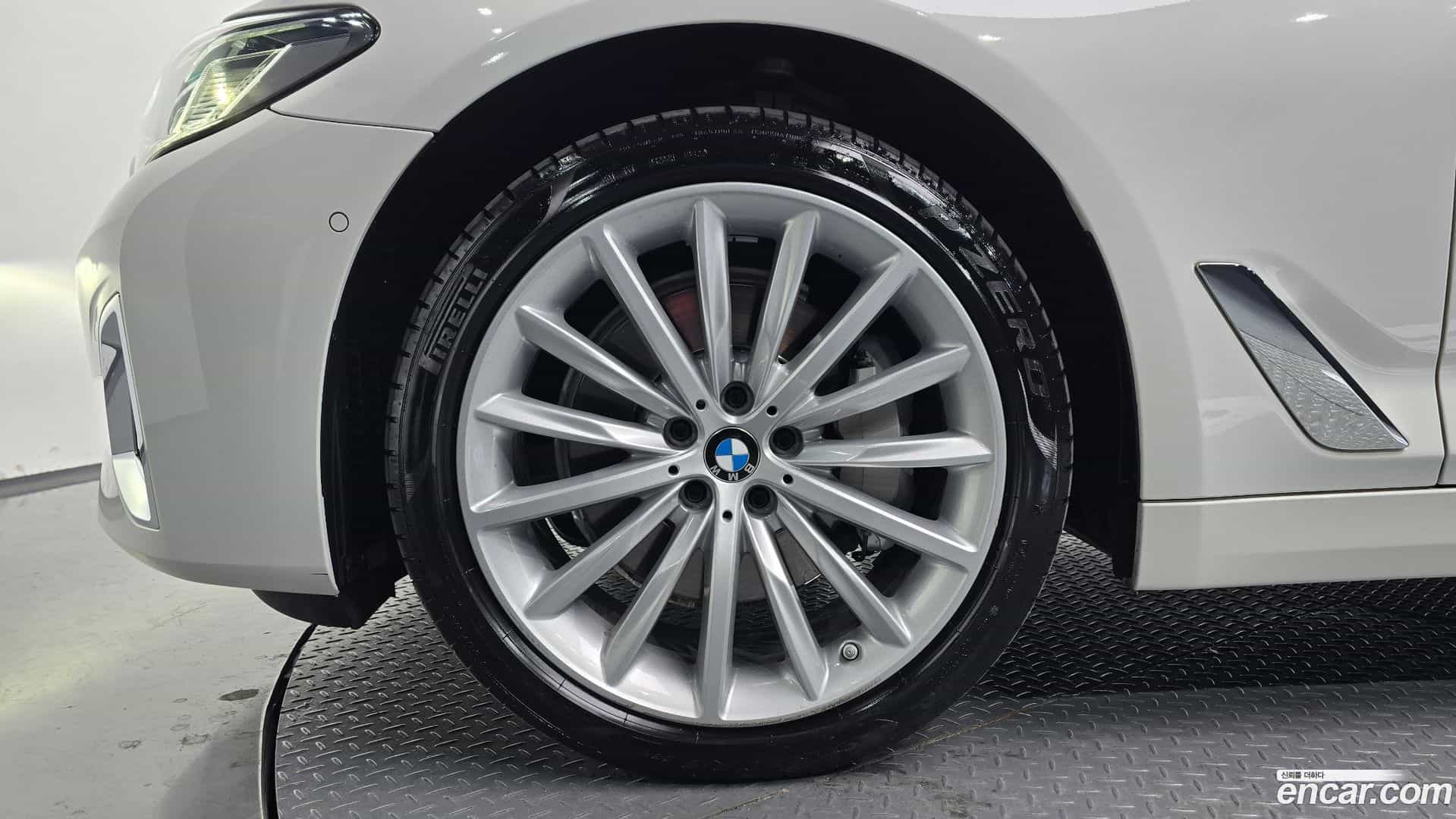 5-Series BMW 2023.1-OUTER-005