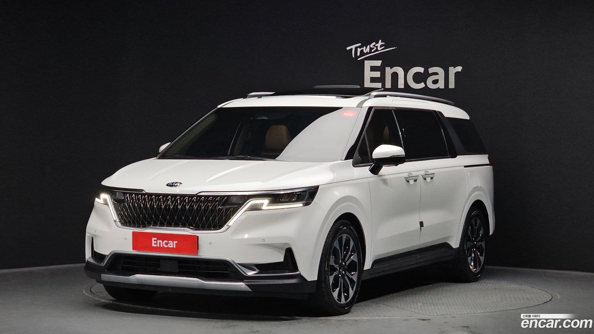 Main__Slider__Photo:Canival Kia 2021.4-0