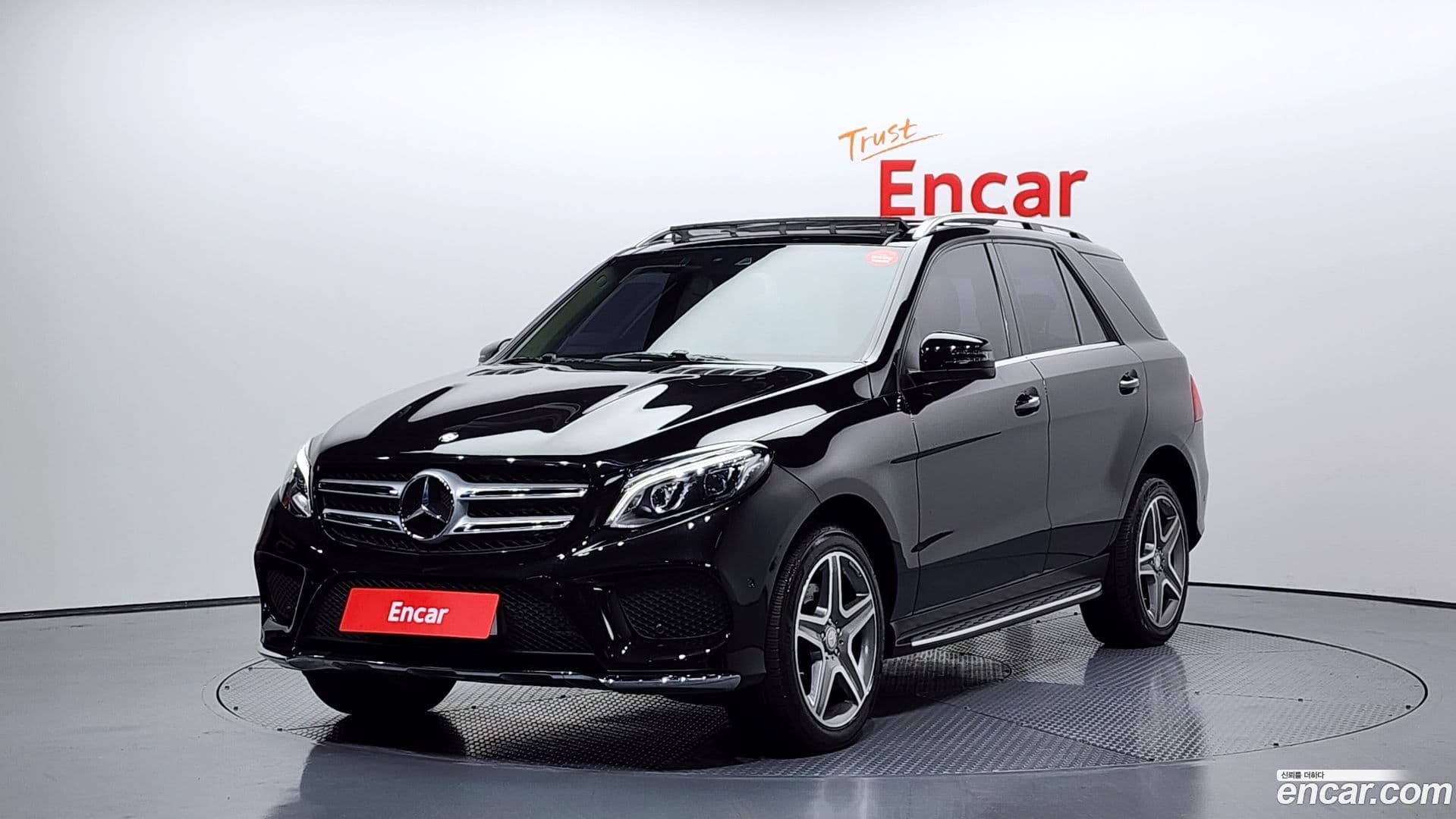 Main__Slider__Photo:GLE-Class Mercedes-Benz 2016.10-0