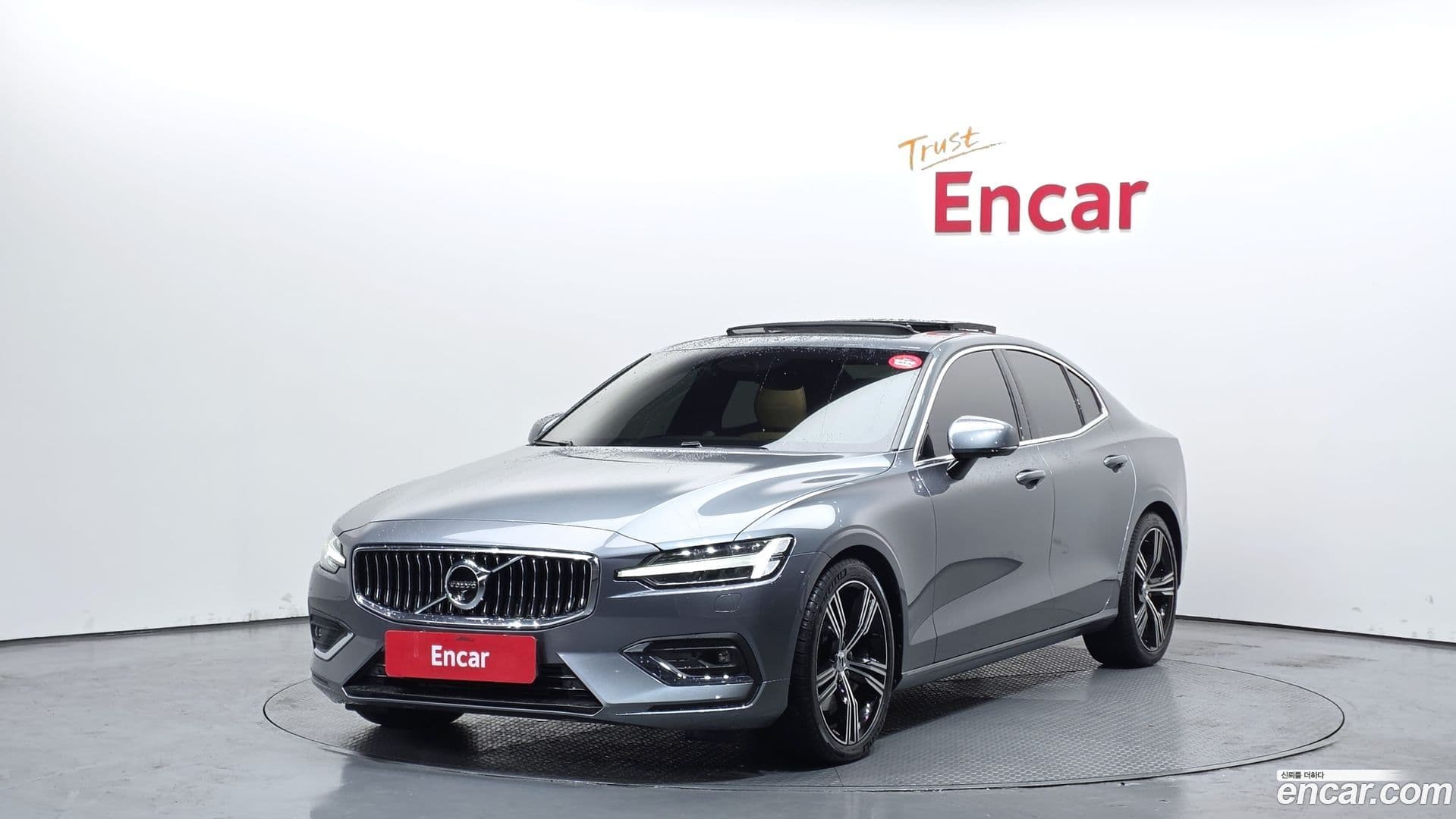 Main__Slider__Photo:S60 Volvo 2019.9-0
