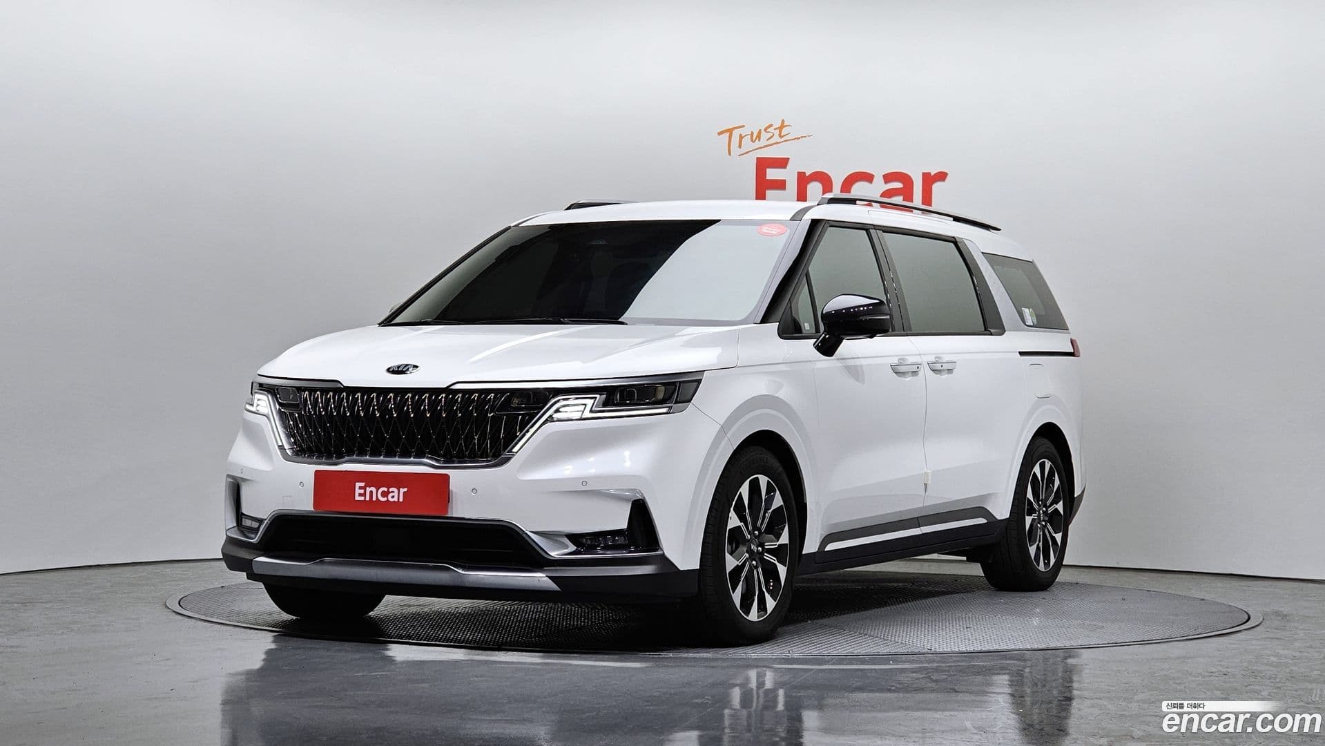 Main__Slider__Photo:Canival Kia 2021.3-0