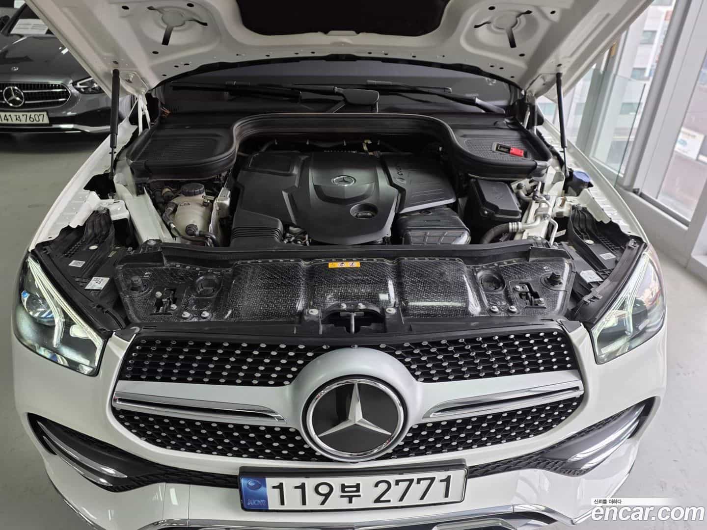 GLE-Class Mercedes-Benz 2023.5-INNER-006
