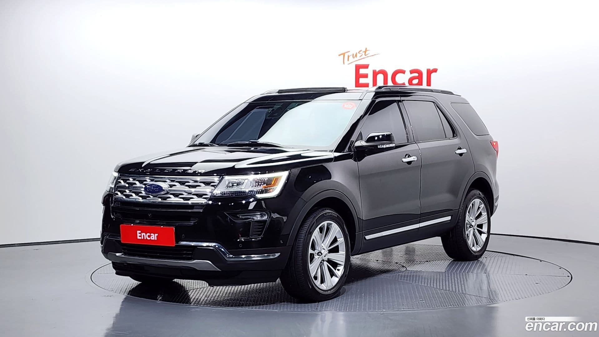 Main__Slider__Photo:Explorer Ford 2018.9-0