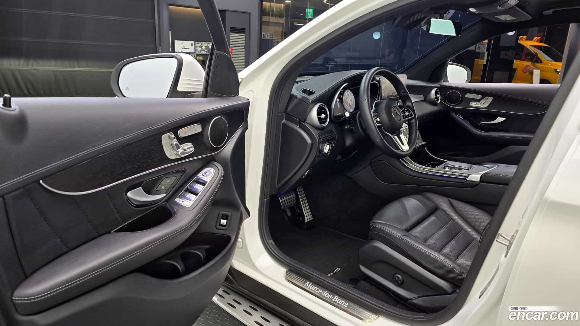 GLC-Class Mercedes-Benz 2023.3-OPTION-015