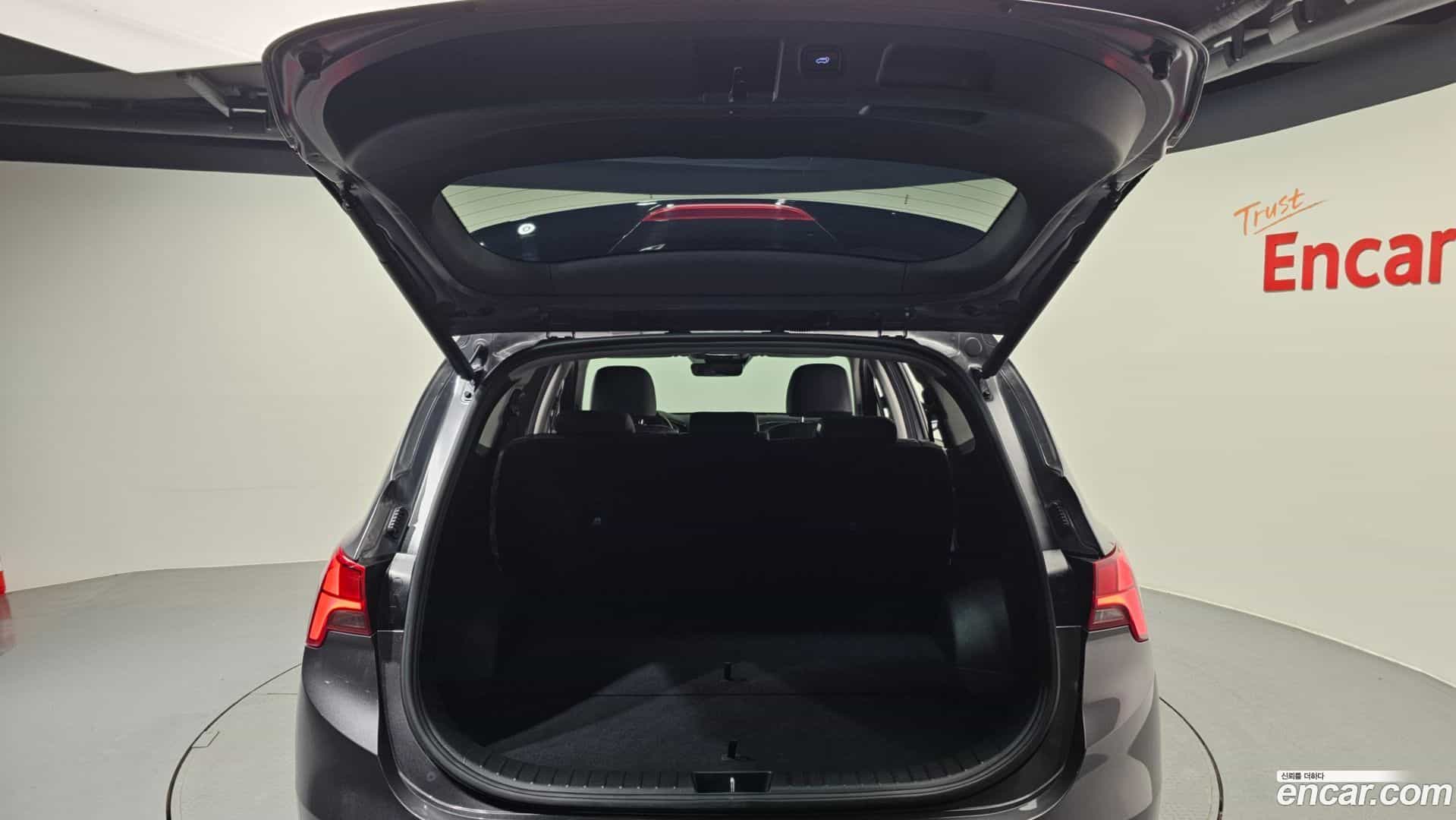 Santafe Hyundai 2023.9-OPTION-024