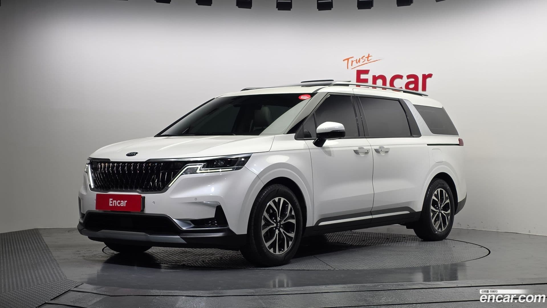Main__Slider__Photo:Canival Kia 2020.11-0