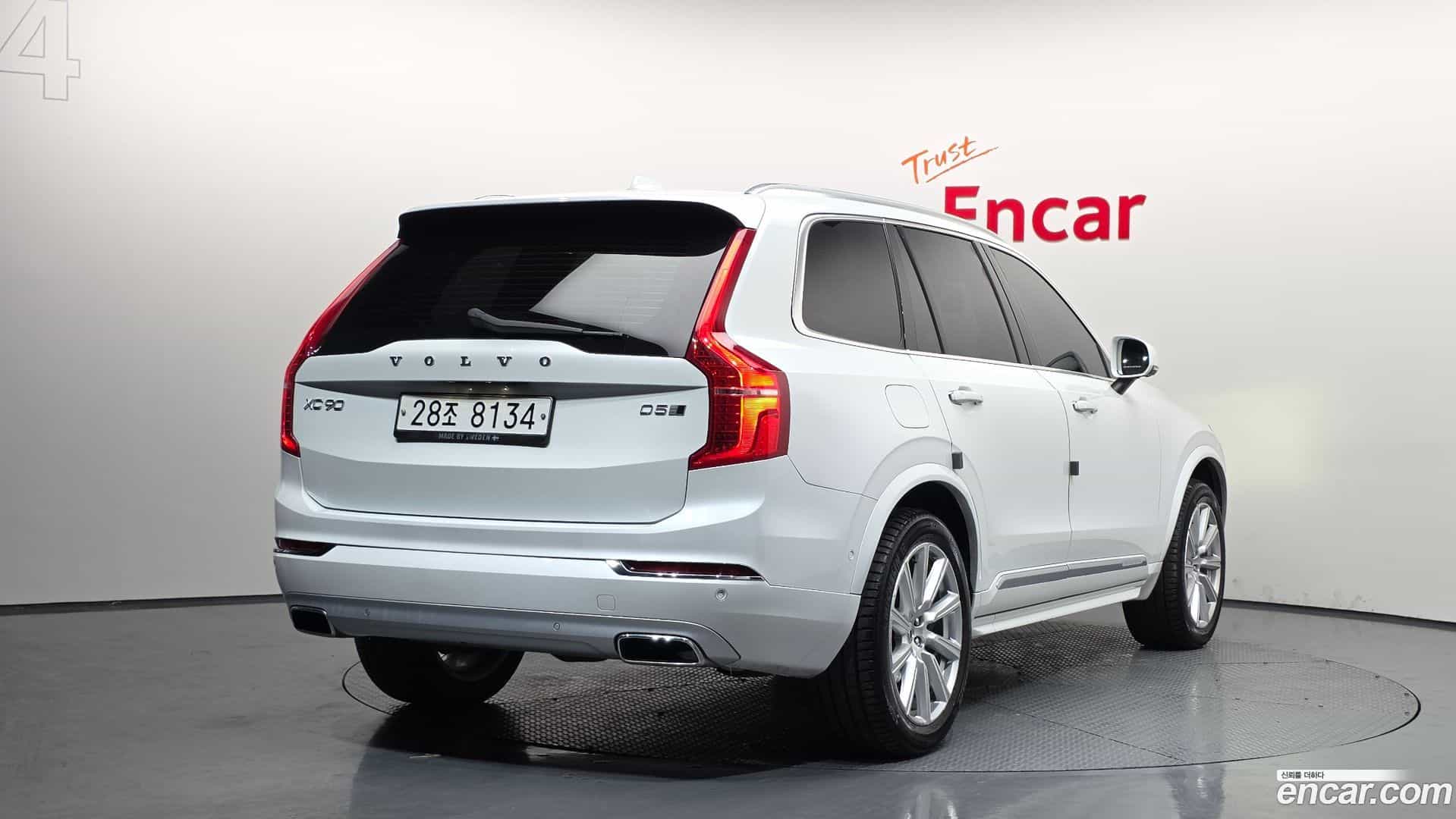 XC90 Volvo 2018.3-OUTER-002