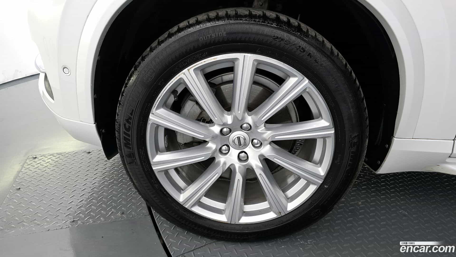 XC90 Volvo 2018.3-OUTER-005