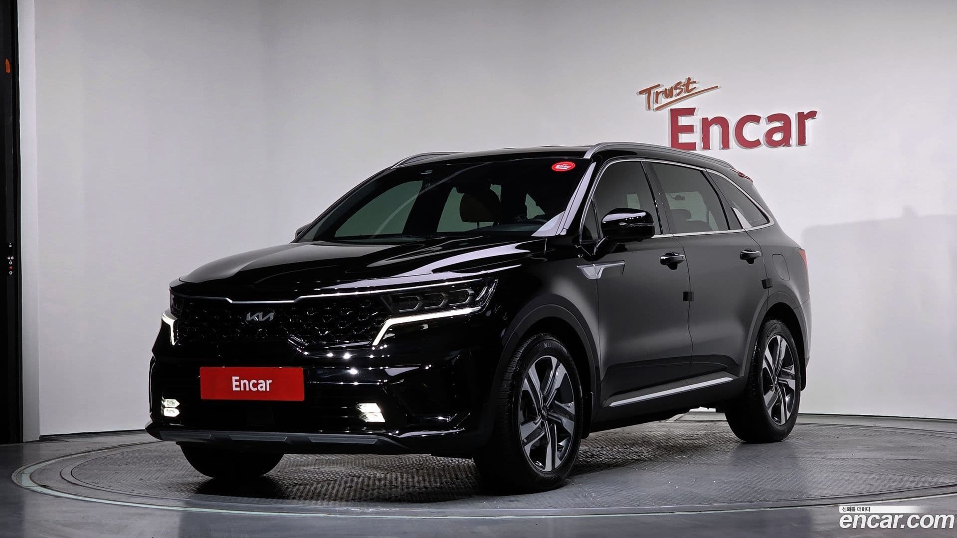 Main__Slider__Photo:Sorento Kia 2020.3-0