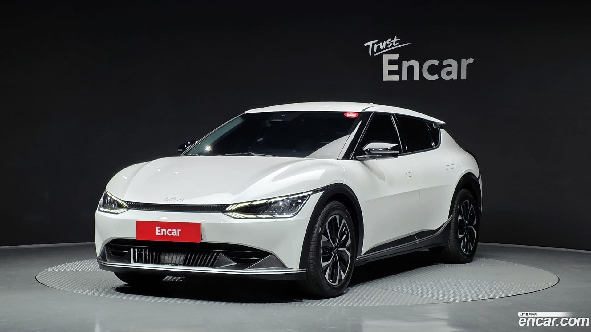 Main__Slider__Photo:EV6 Kia 2022.8-0