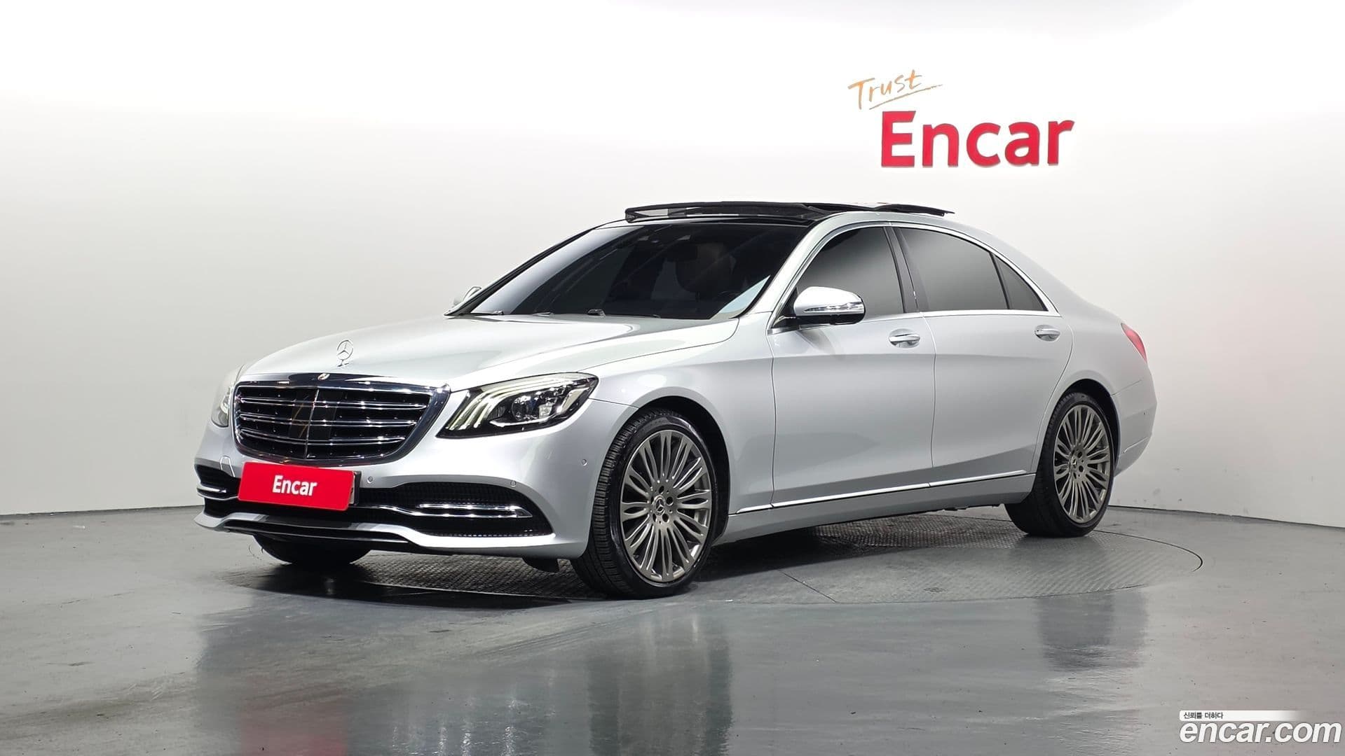 Main__Slider__Photo:S-Class Mercedes-Benz 2018.11-0