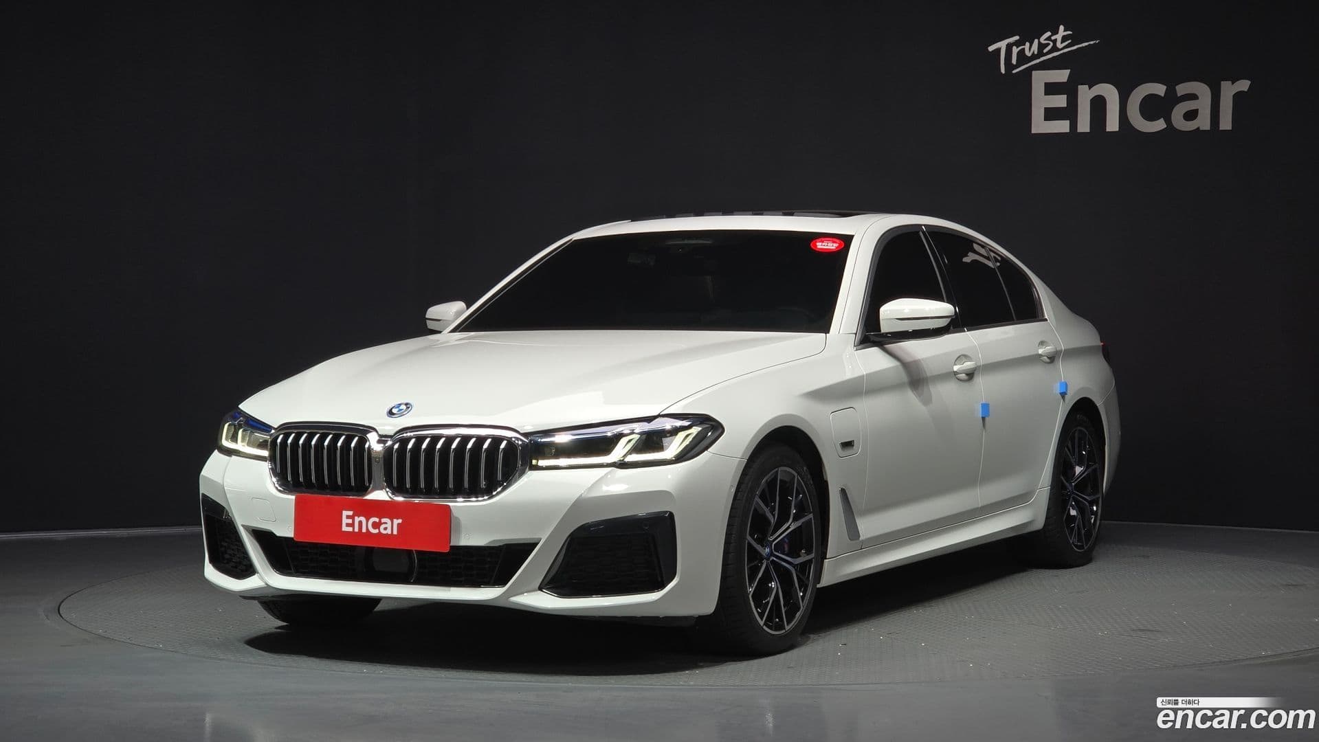 Main__Slider__Photo:5-Series BMW 2022.1-0