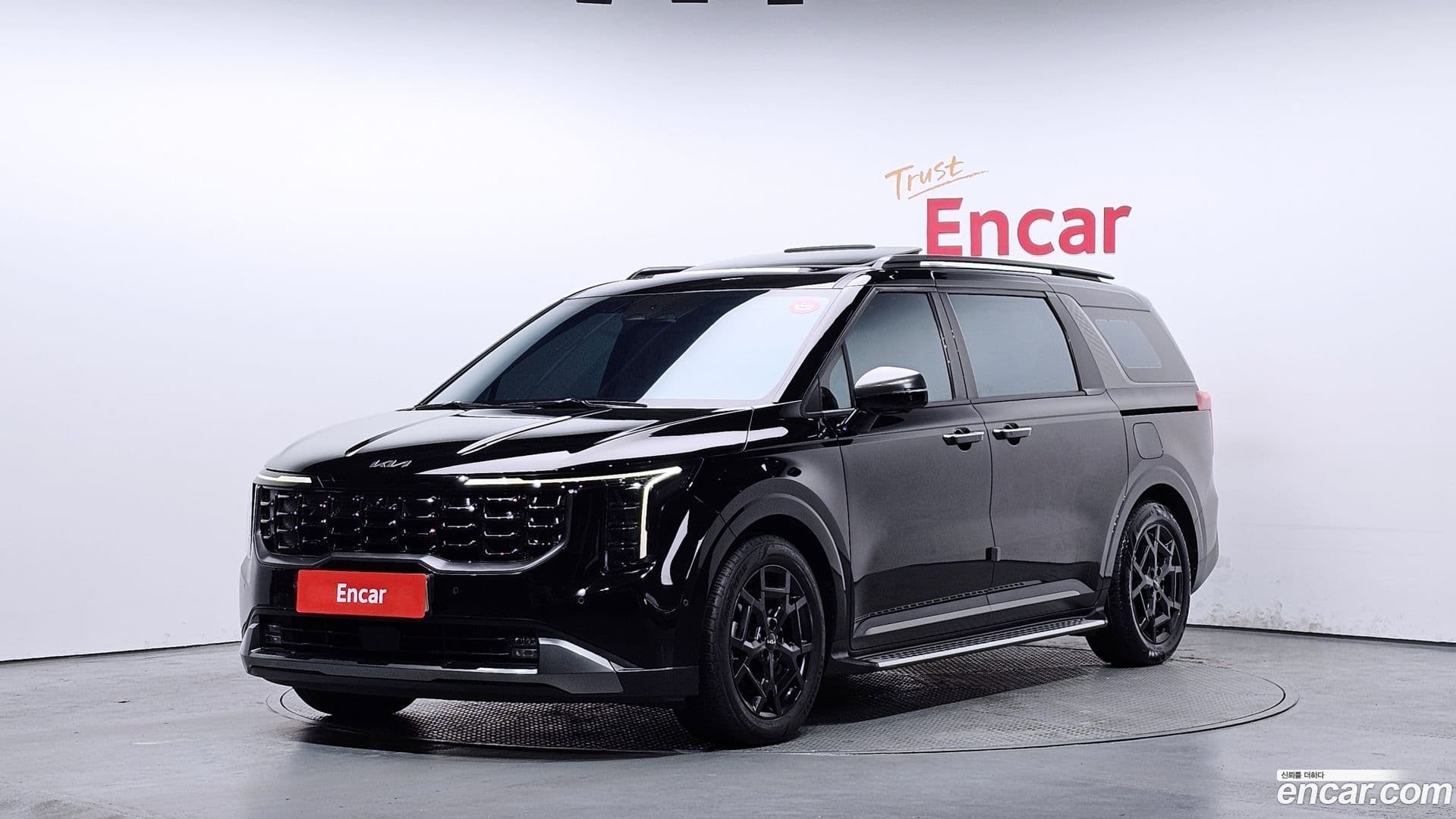 Main__Slider__Photo:Canival Kia 2024.0-0
