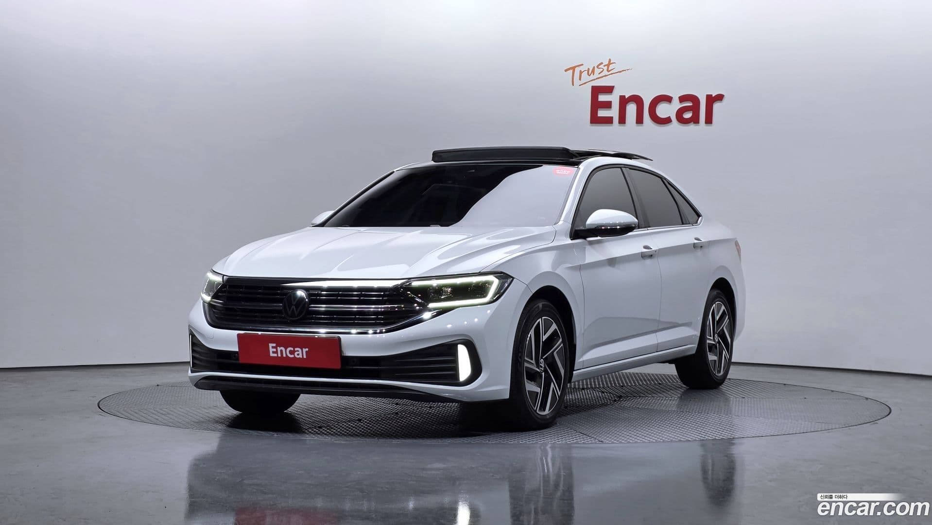 Main__Slider__Photo:Jetta Volkswagen 2023.1-0