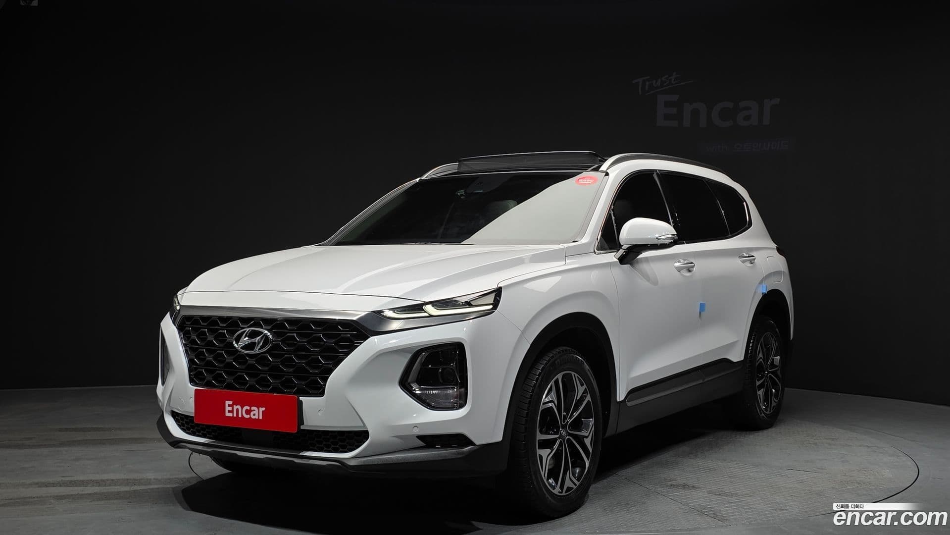 Main__Slider__Photo:Santafe Hyundai 2018.7-0