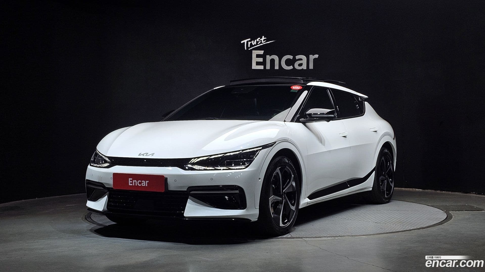 Main__Slider__Photo:EV6 Kia 2022.8-0