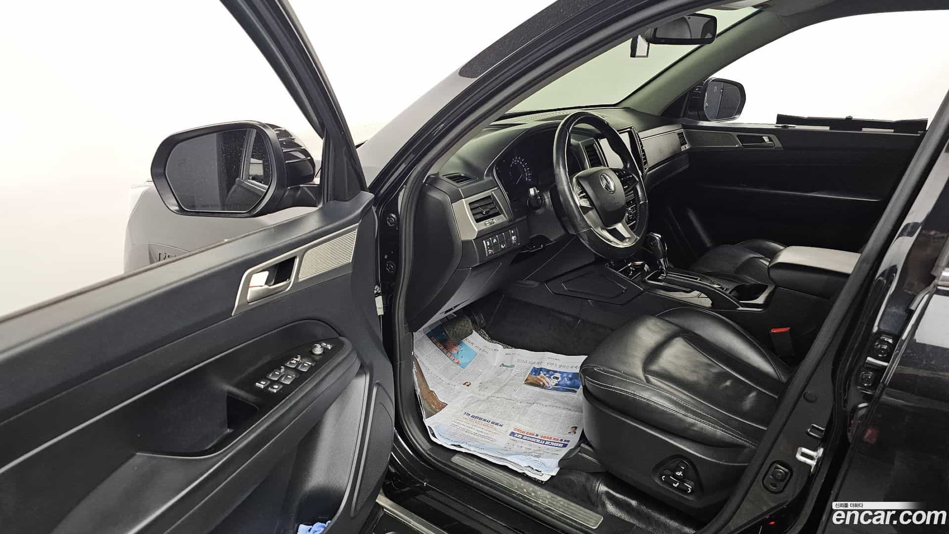 Rexton KG Mobility 2018.6-INNER-010
