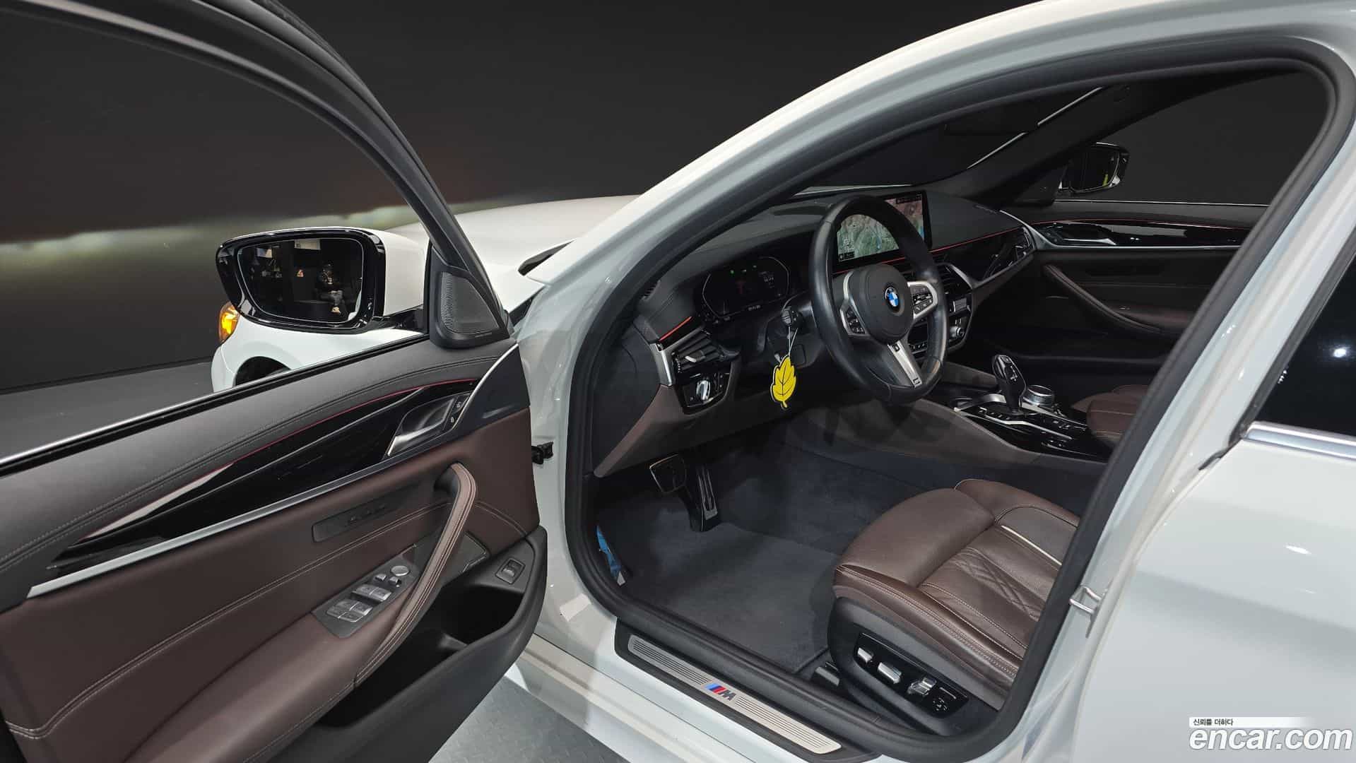5-Series BMW 2022.0-INNER-010
