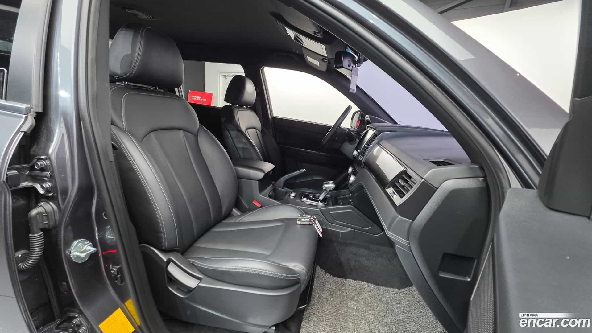 Rexton KG Mobility 2020.1-INNER-010