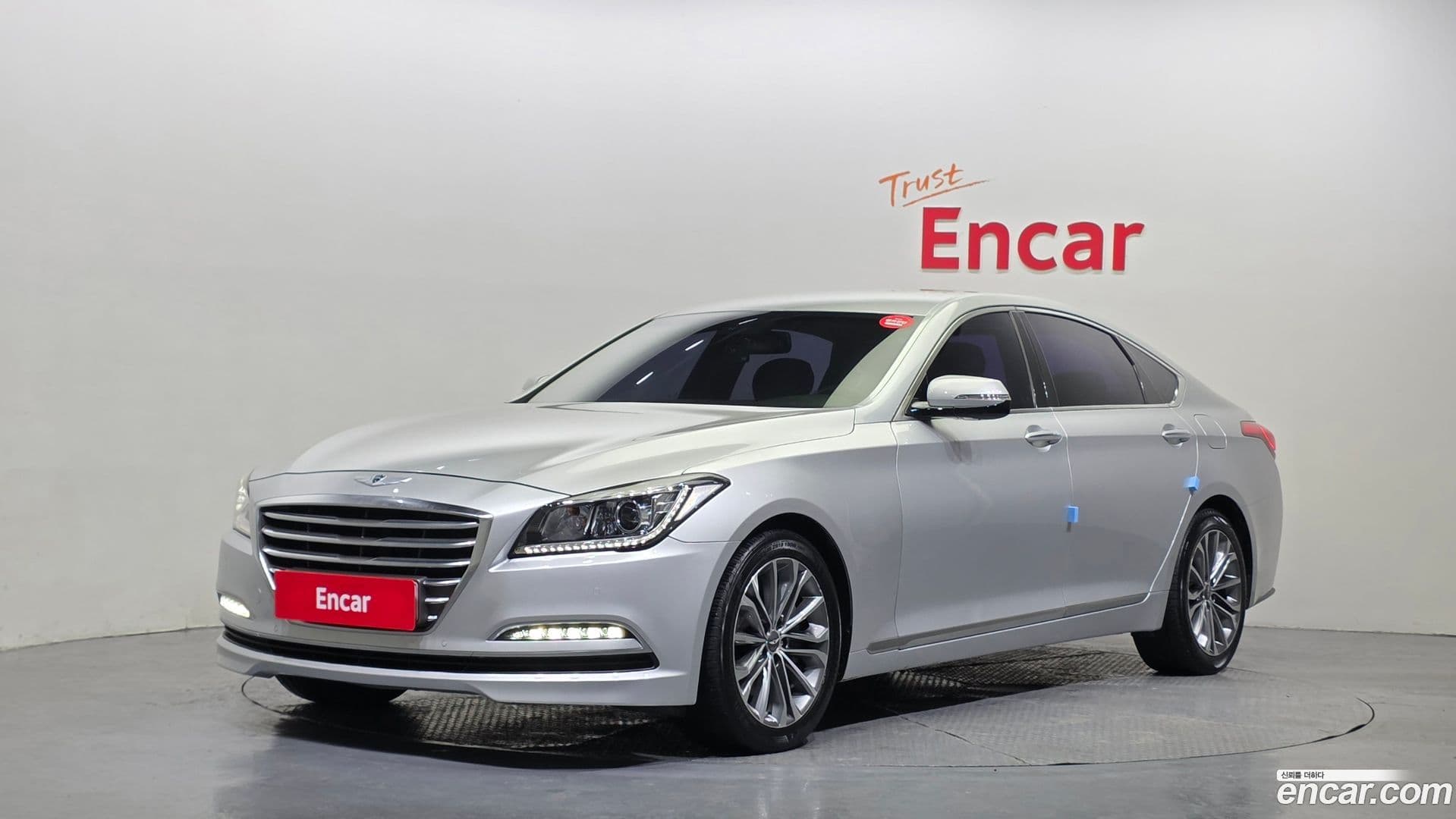 Main__Slider__Photo:Genesis Hyundai 2014.2-0
