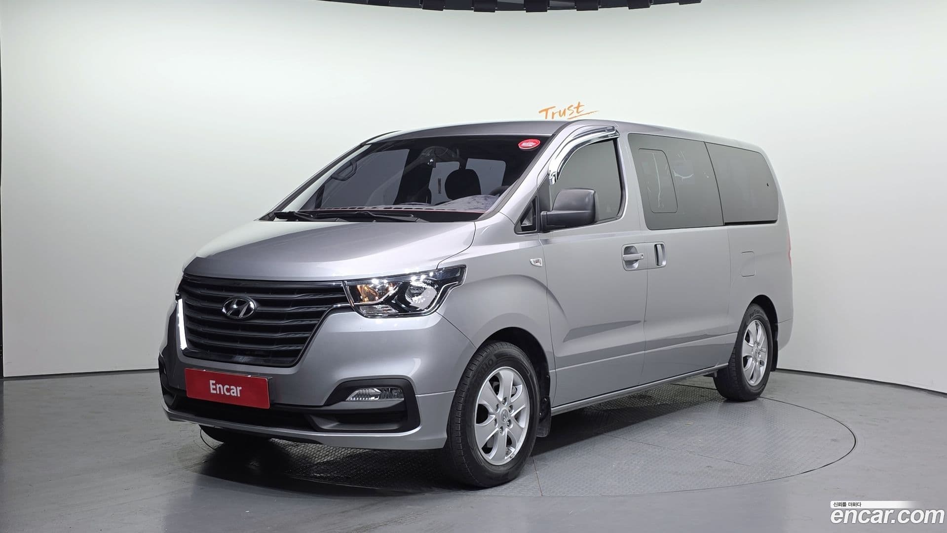 Main__Slider__Photo:Starex Hyundai 2019.0-0
