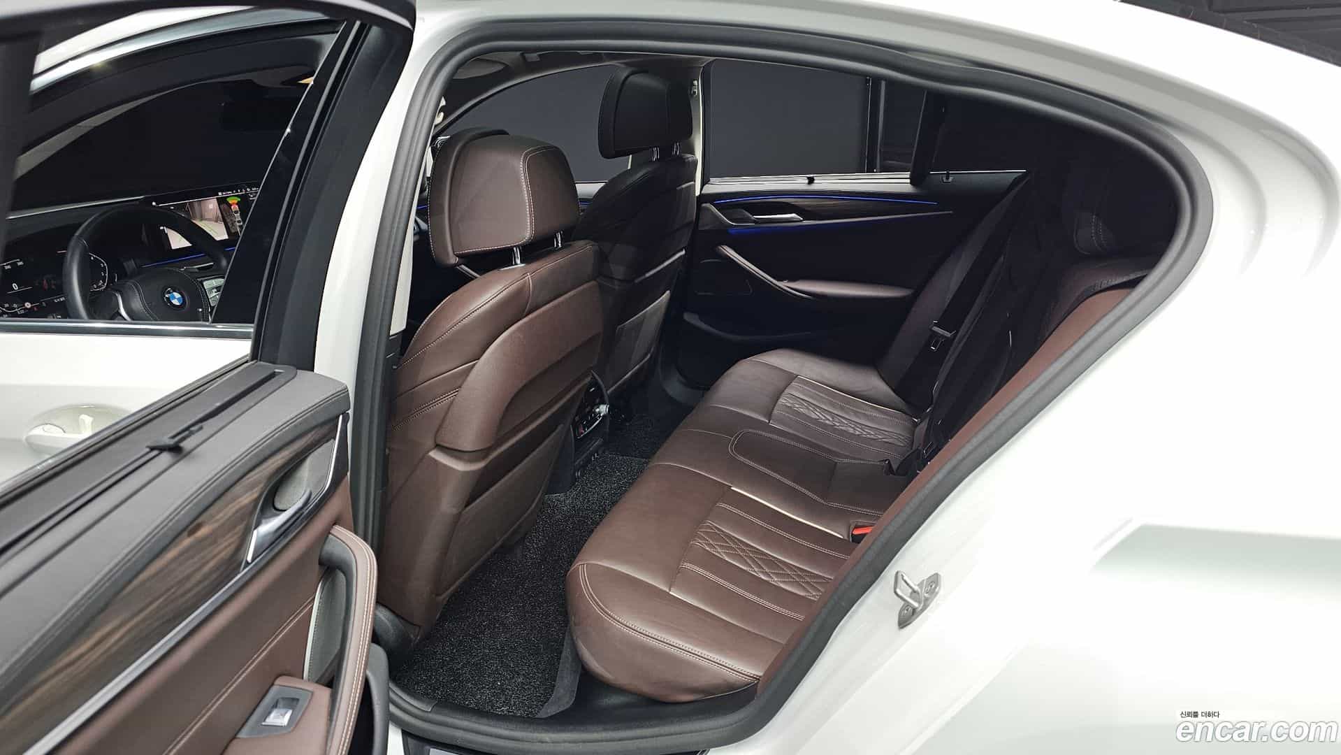 5-Series BMW 2022.7-OPTION-016