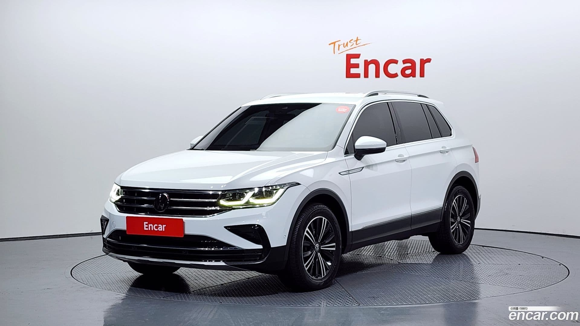 Main__Slider__Photo:Tiguan Volkswagen 2022.5-0