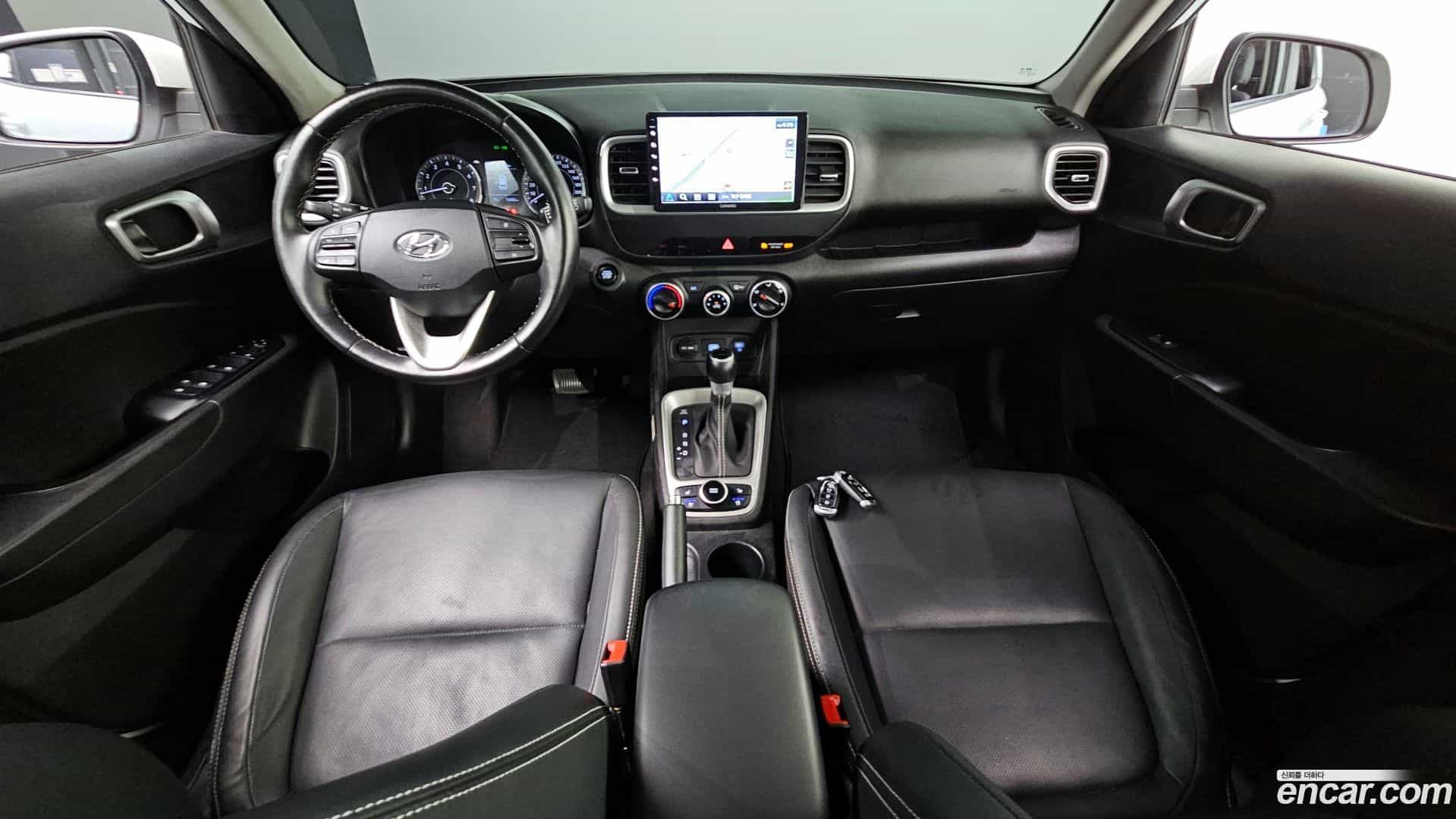 Venue Hyundai 2020.10-INNER-007