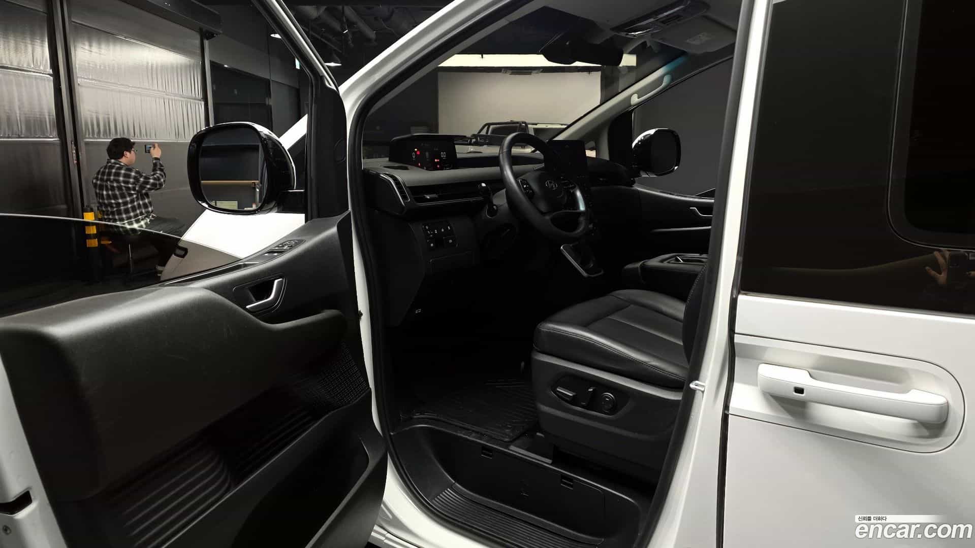 Staria Hyundai 2021.6-INNER-010