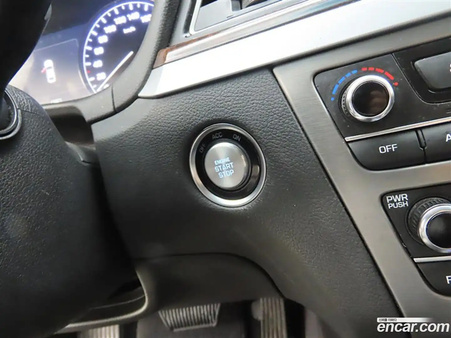 Genesis Hyundai 2016.3-INNER-010